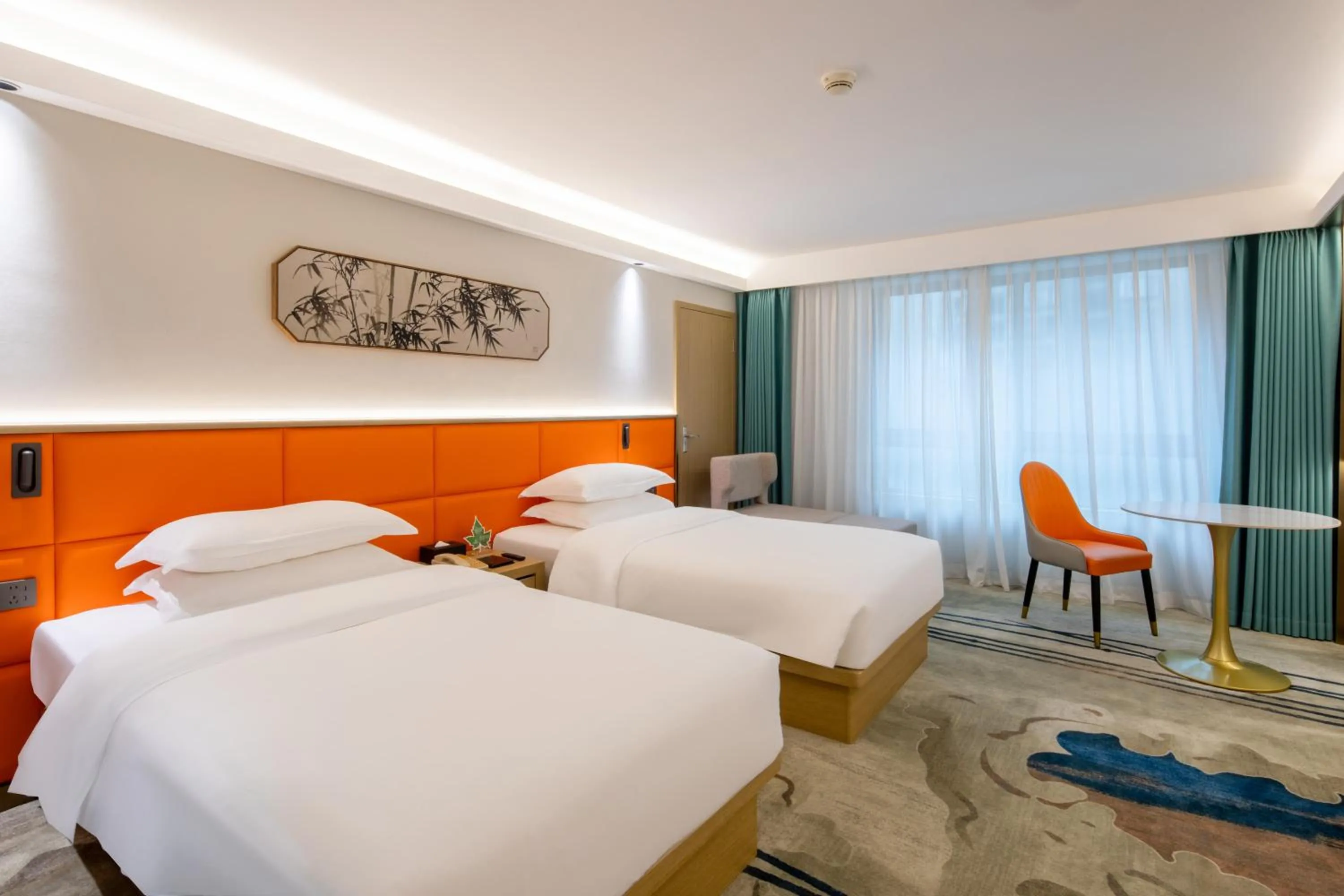 Photo of the whole room, Bed in Landmark International Hotel