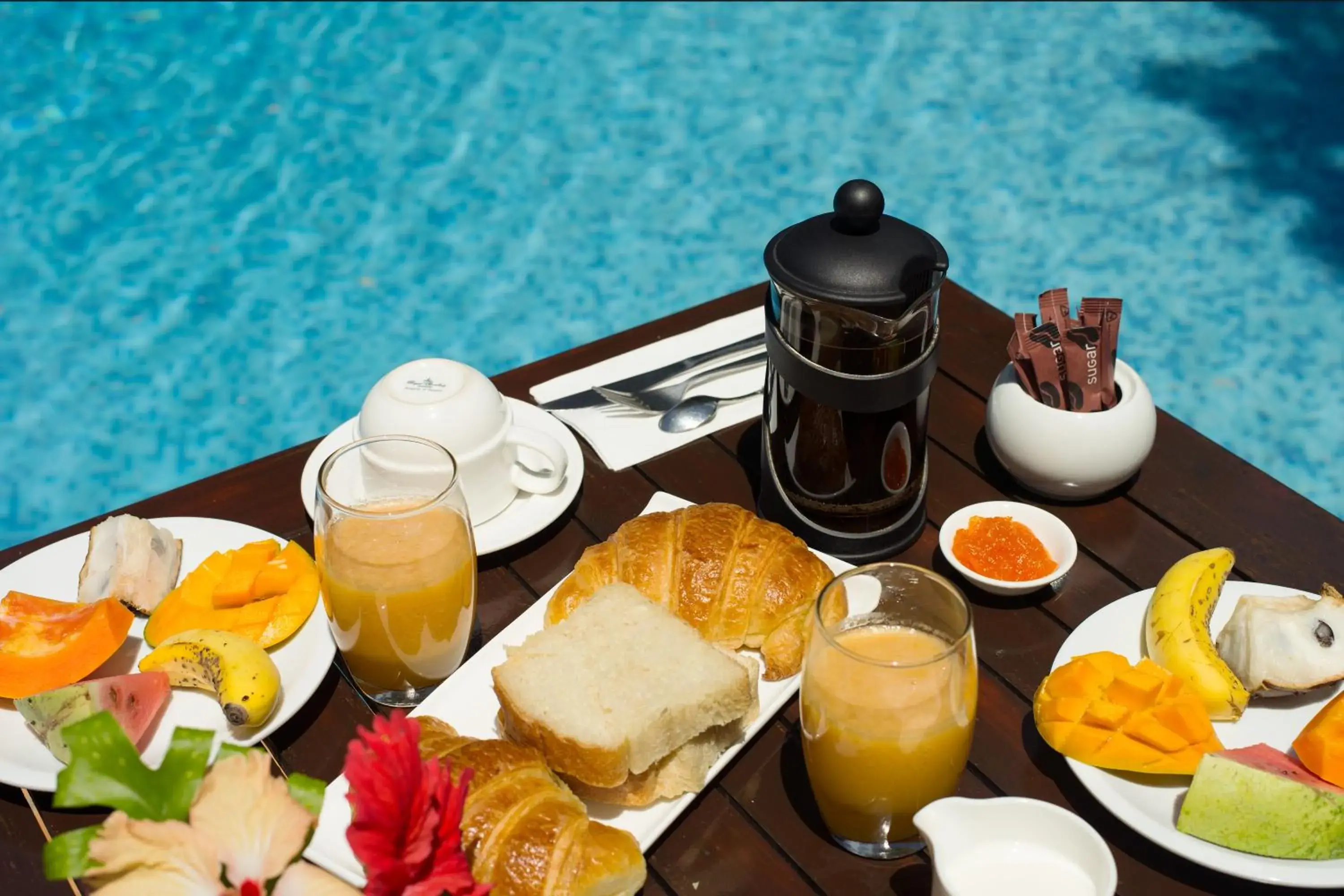 Food and drinks in Fatumaru Lodge Food and drinks in Fatumaru Lodge