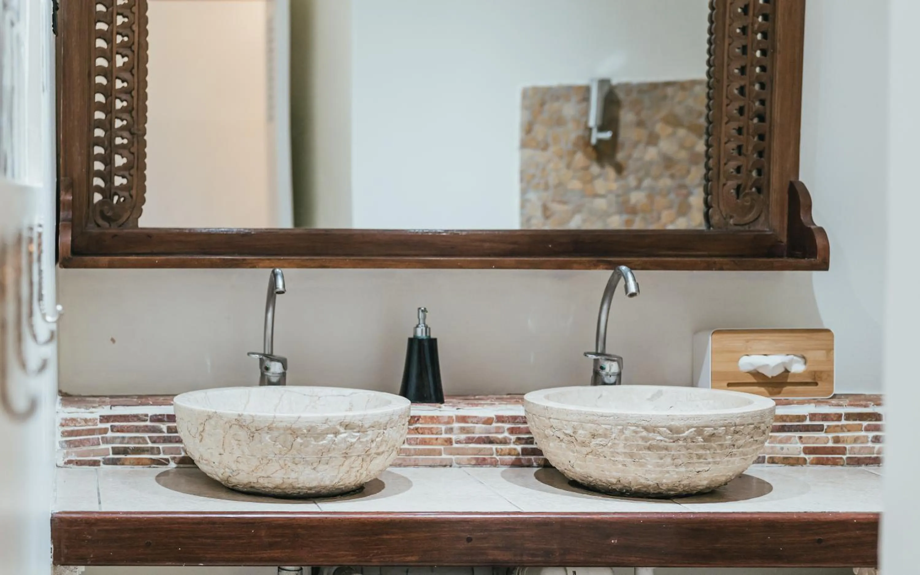 Bathroom in Fatumaru Lodge
