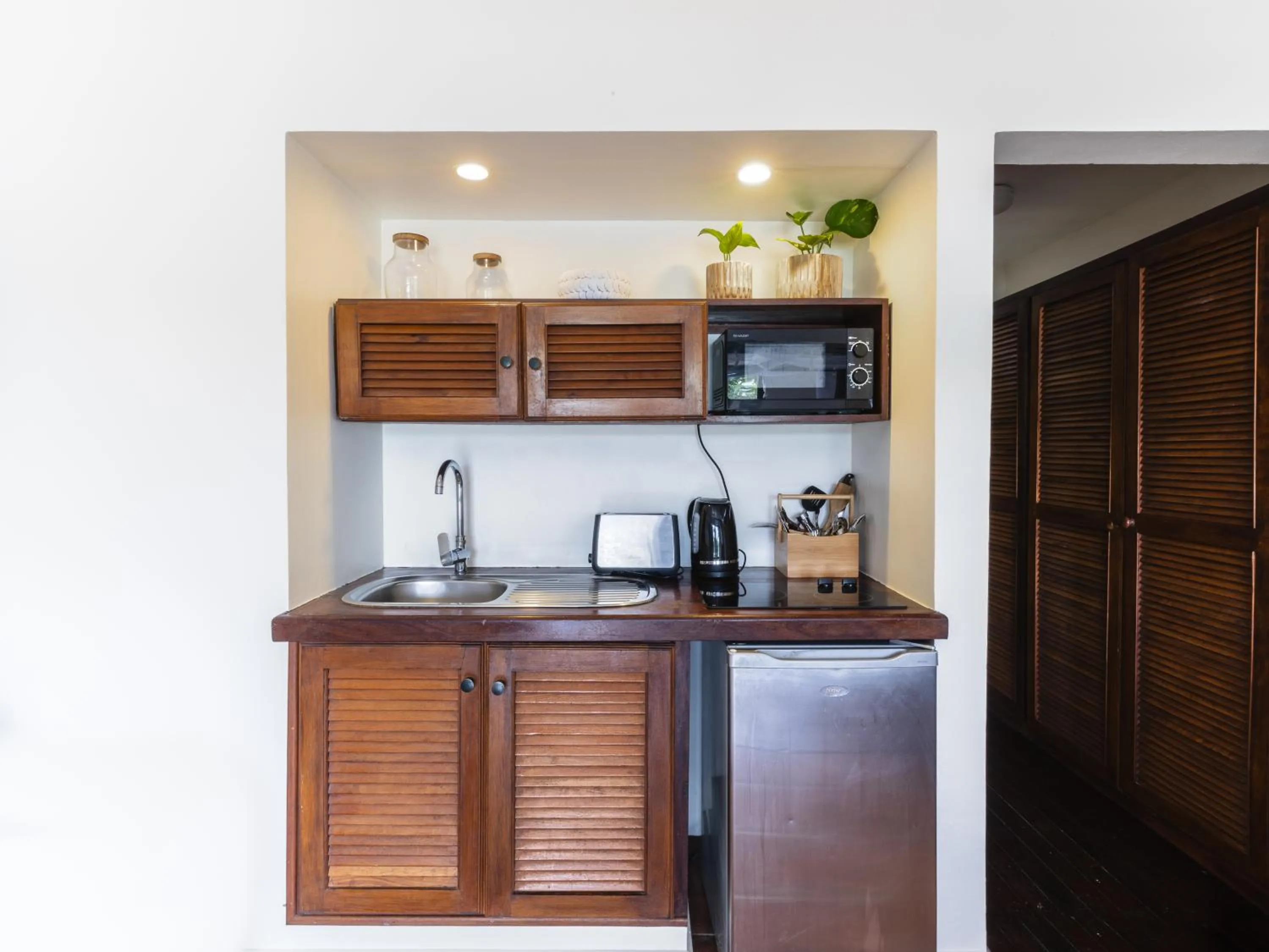 Kitchen or kitchenette in Fatumaru Lodge