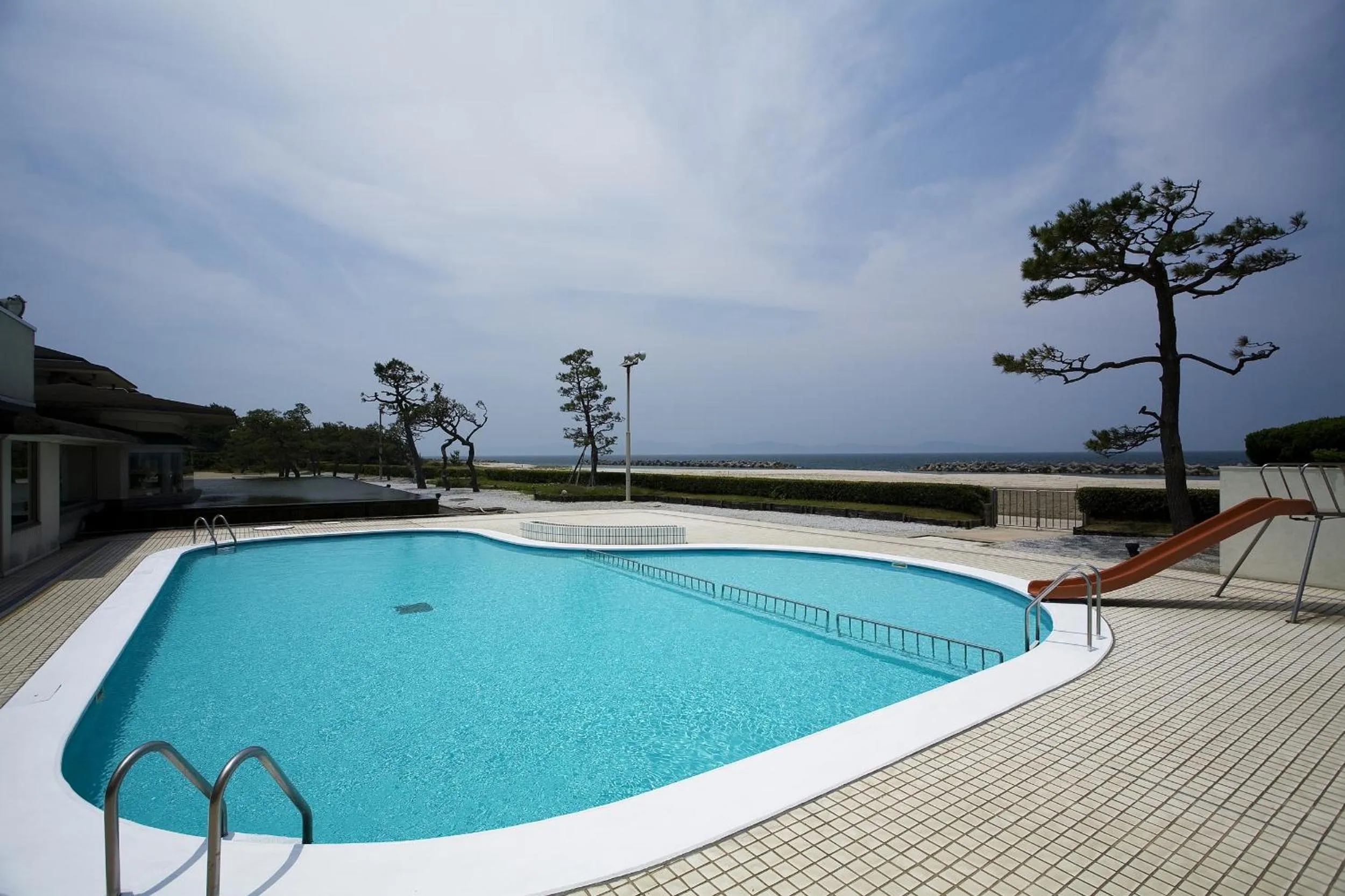 Swimming pool in Kaike Grand Hotel Tensui