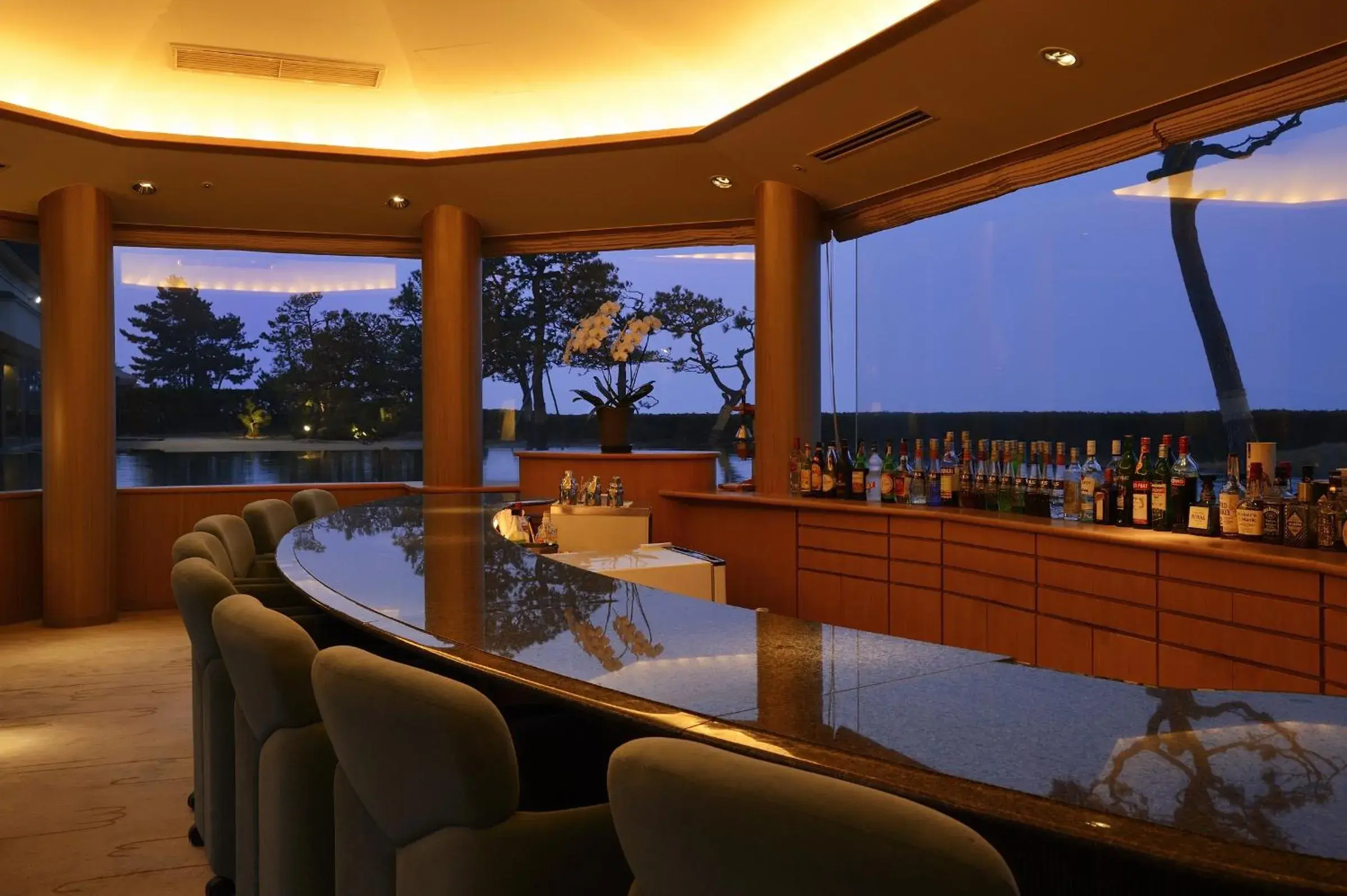 Lounge or bar in Kaike Grand Hotel Tensui Lounge or bar in Kaike Grand Hotel Tensui