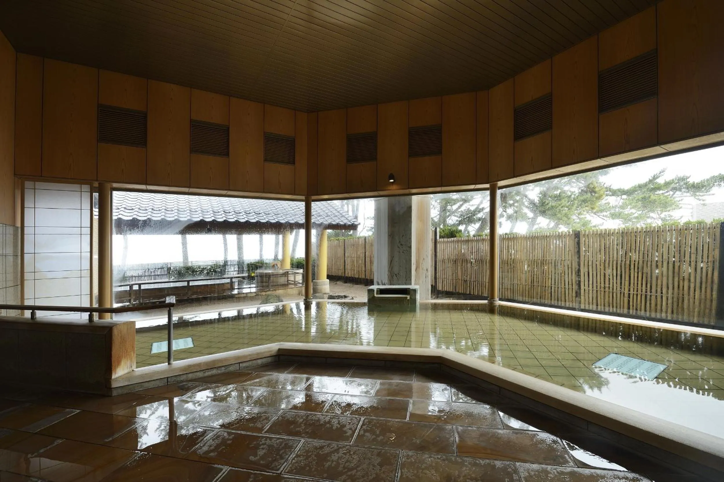 Public Bath in Kasuitei
