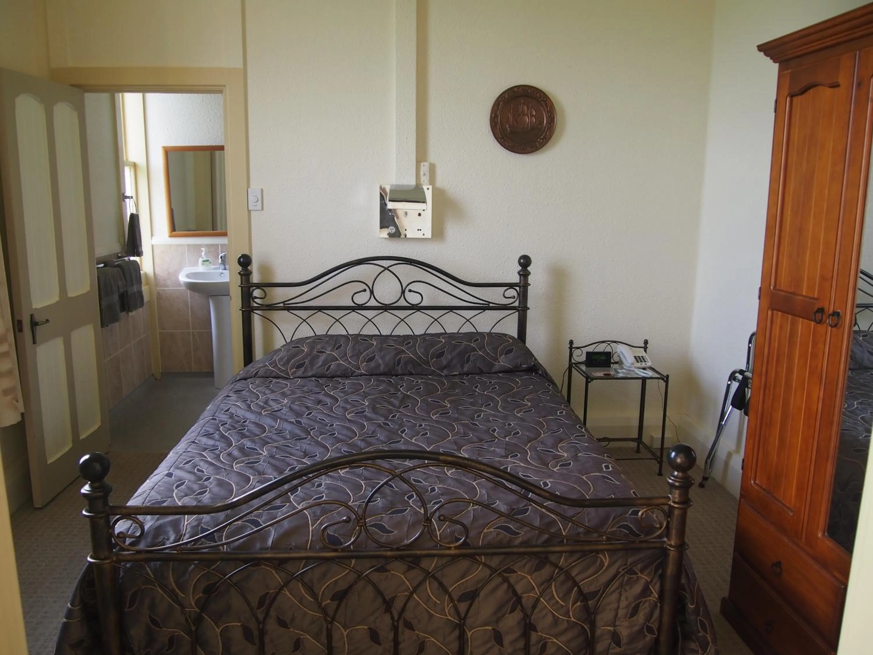 Bedroom, Bed in Manor Views NZ