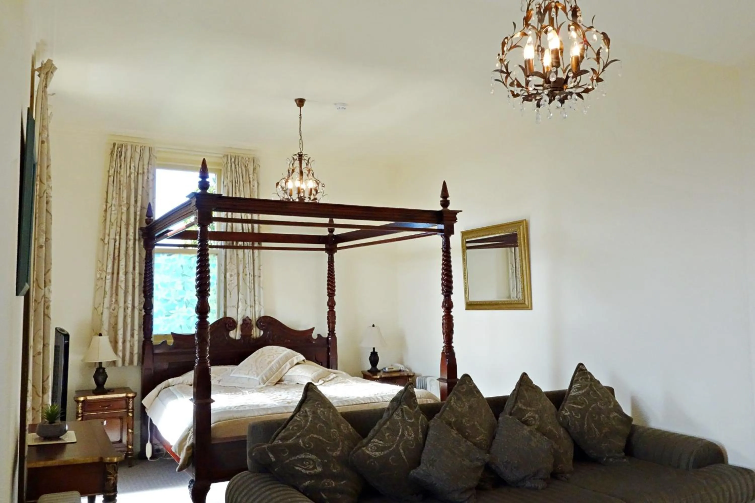 Bedroom, Bed in Manor Views NZ