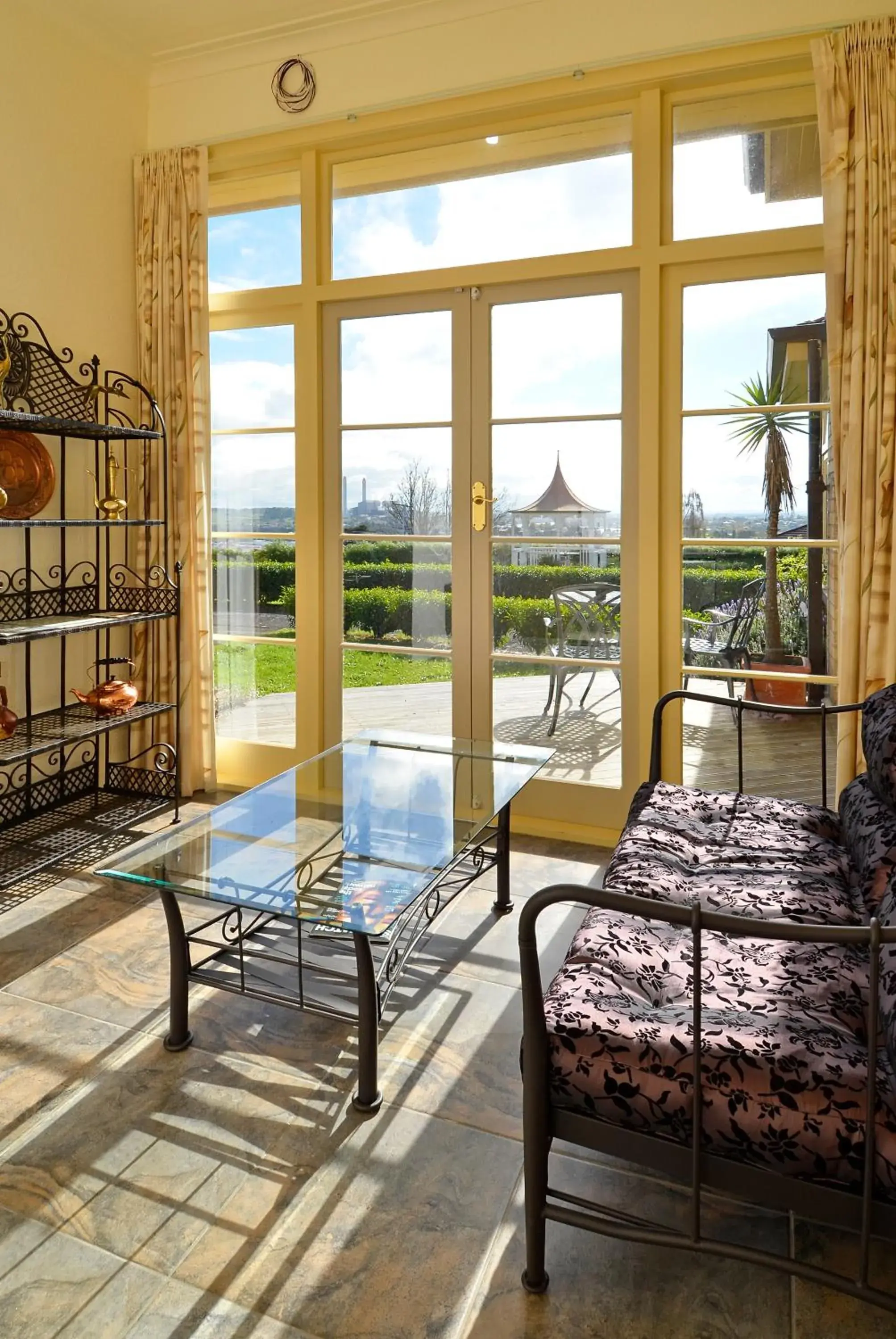 Kitchen or kitchenette in Manor Views NZ Kitchen or kitchenette in Manor Views NZ