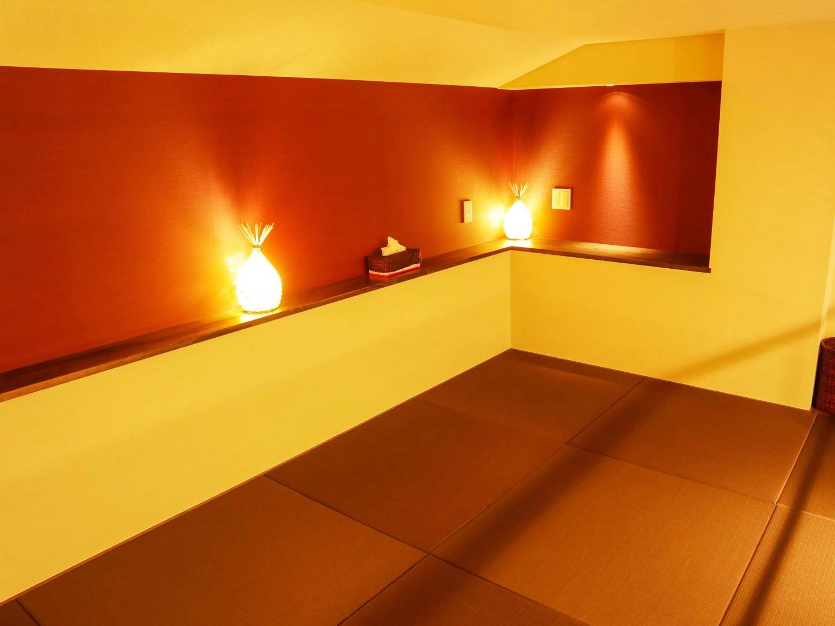 Photo of the whole room in Shirakaba