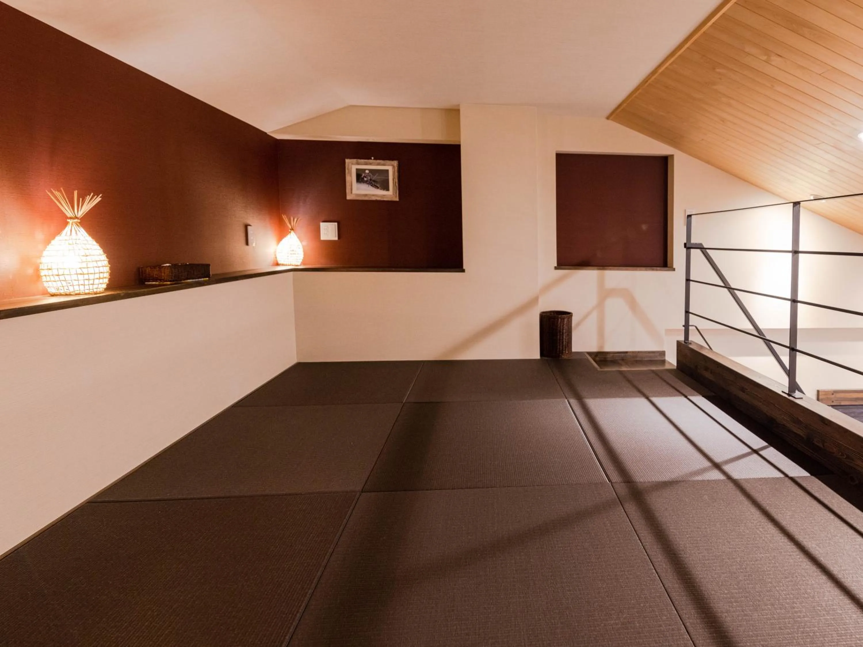 Photo of the whole room in Shirakaba