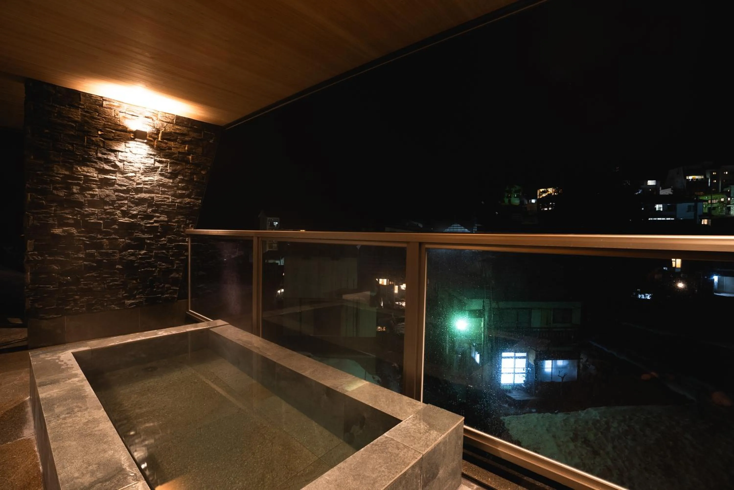 Hot Spring Bath in Shirakaba