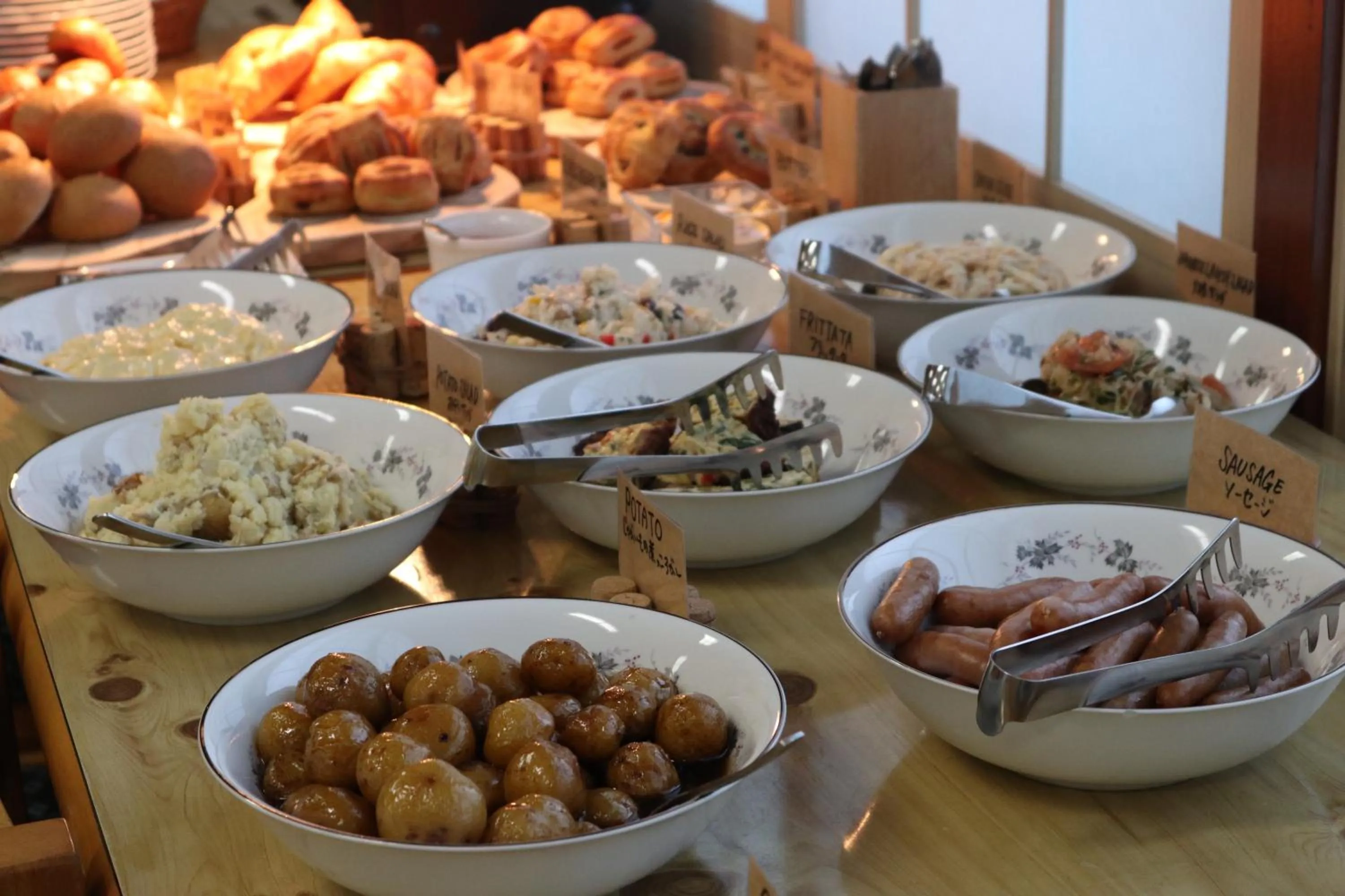 Buffet breakfast in Shirakaba