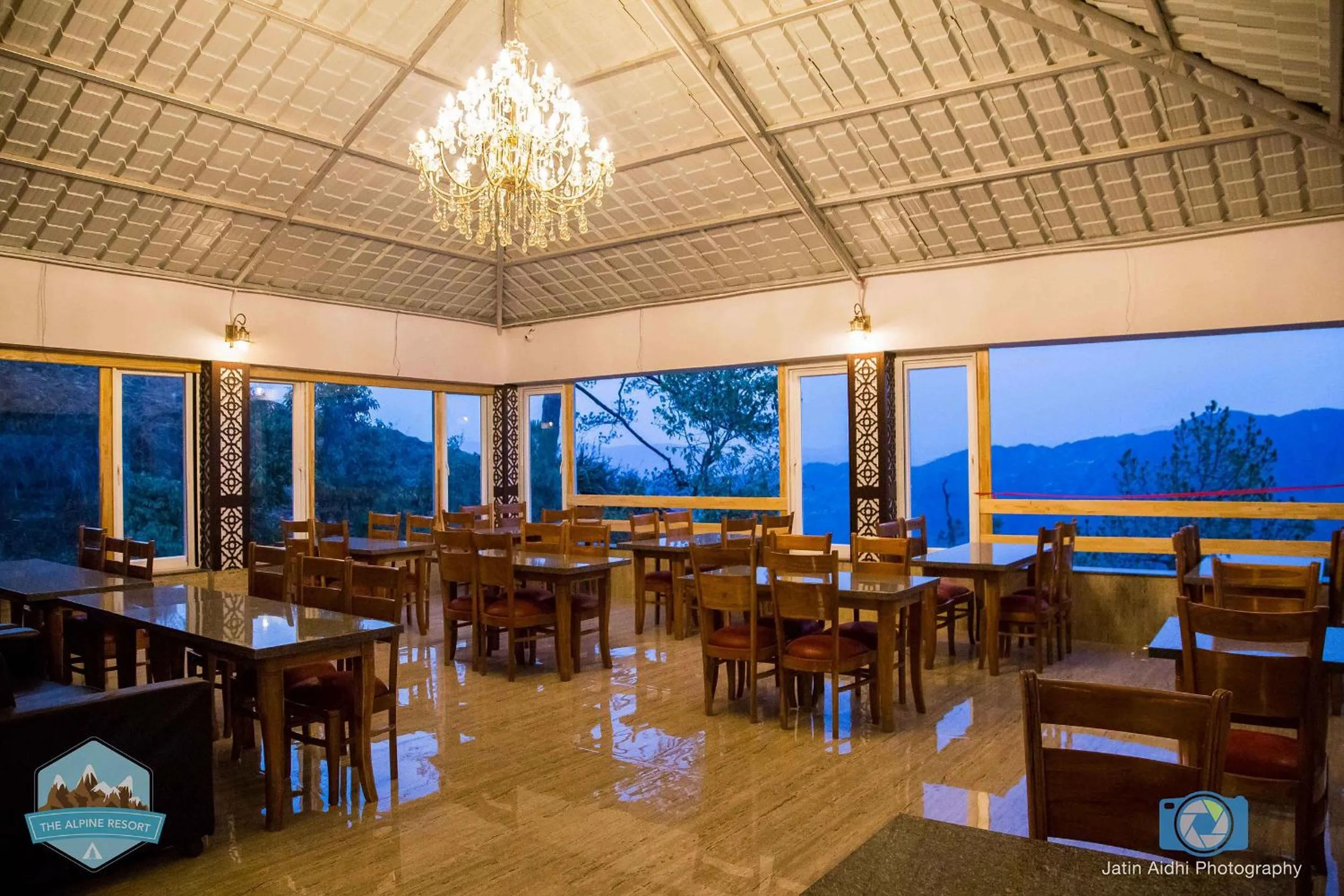 Restaurant/places to eat in Clarks Collection Lansdowne