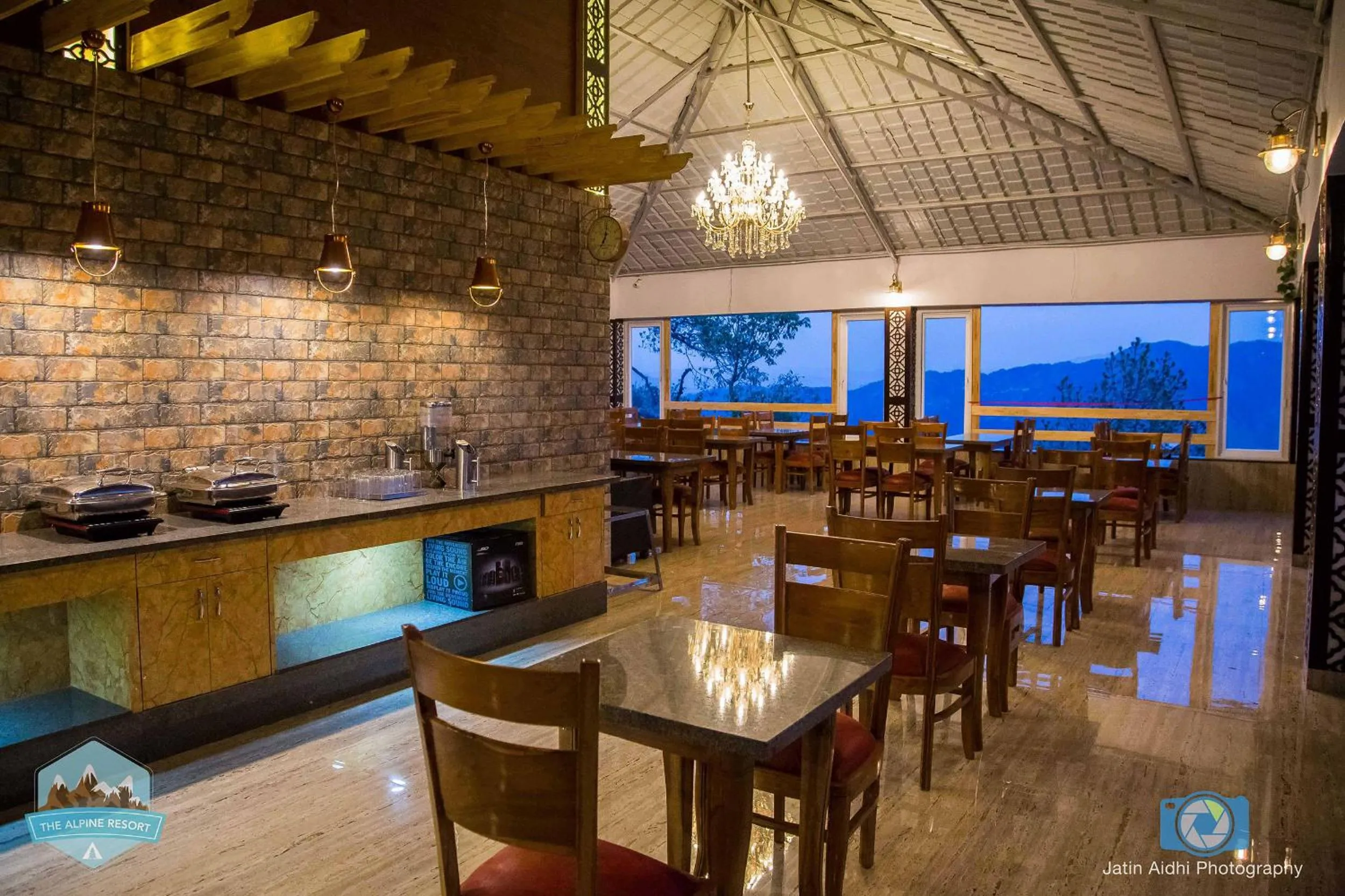 Restaurant/places to eat in Clarks Collection Lansdowne