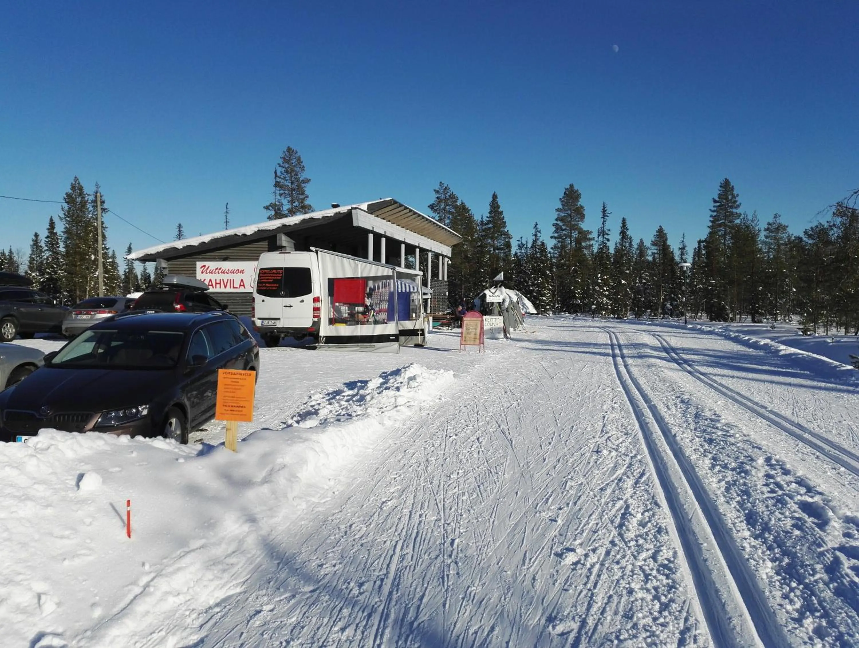 Skiing in Hippu Apartment