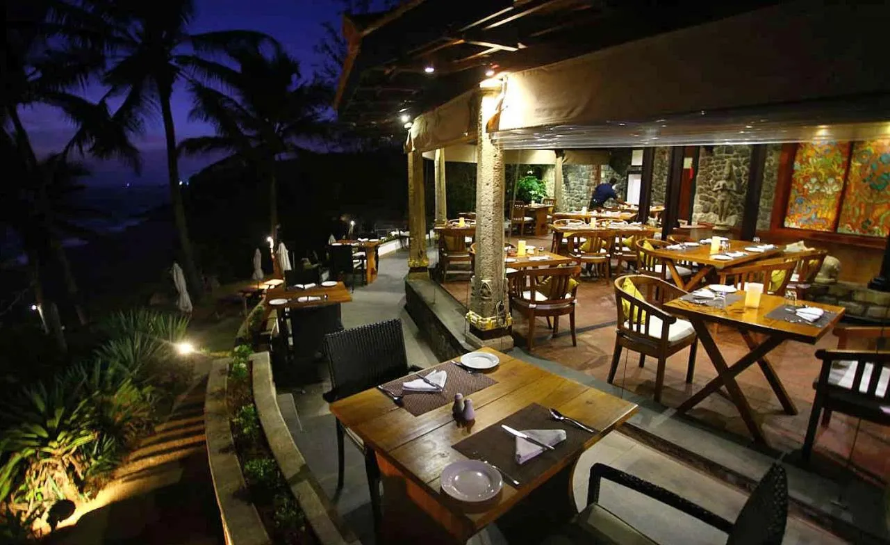 Restaurant/places to eat in Niraamaya Wellness Retreats, Surya Samudra, Kovalam