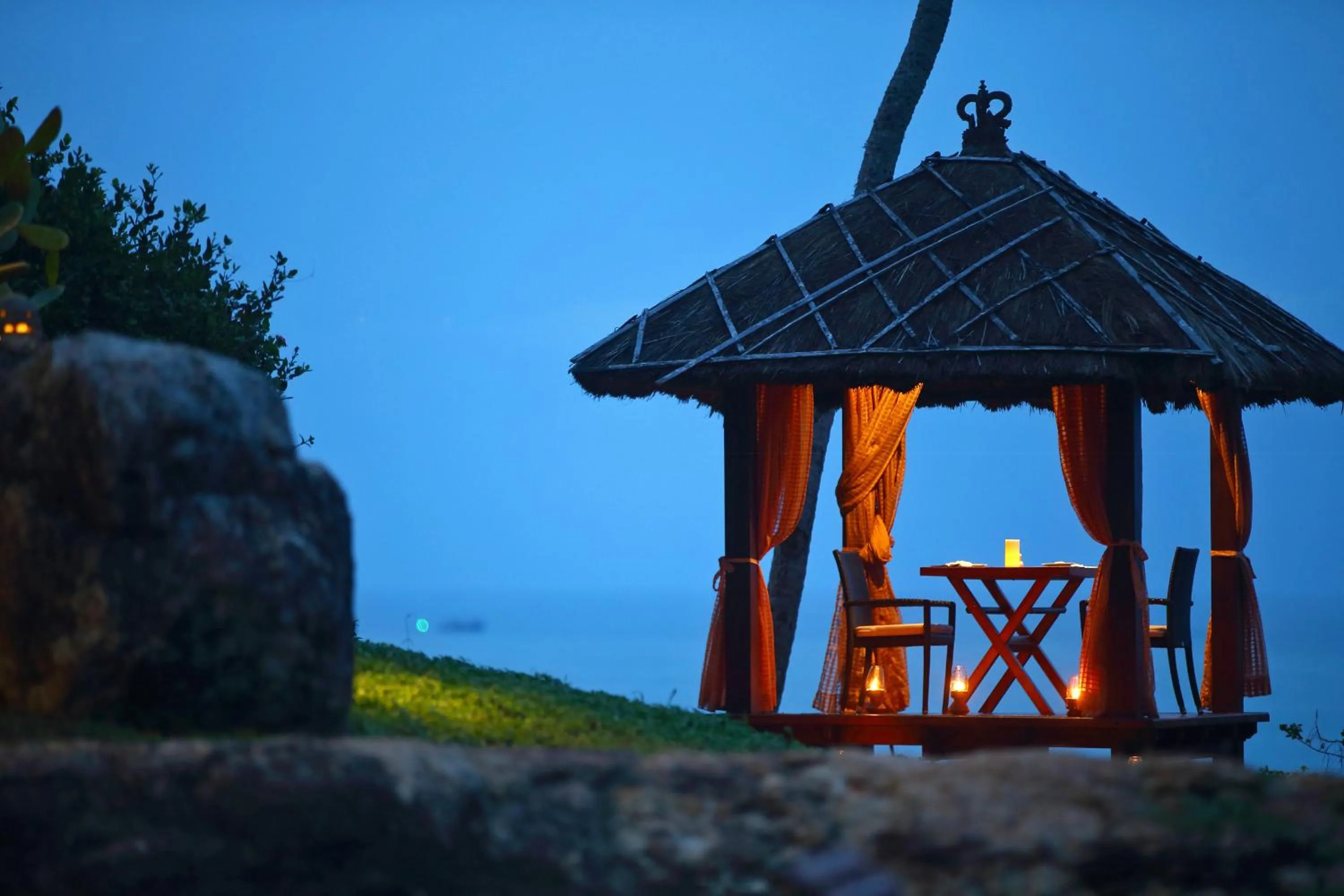 Restaurant/places to eat in Niraamaya Wellness Retreats, Surya Samudra, Kovalam