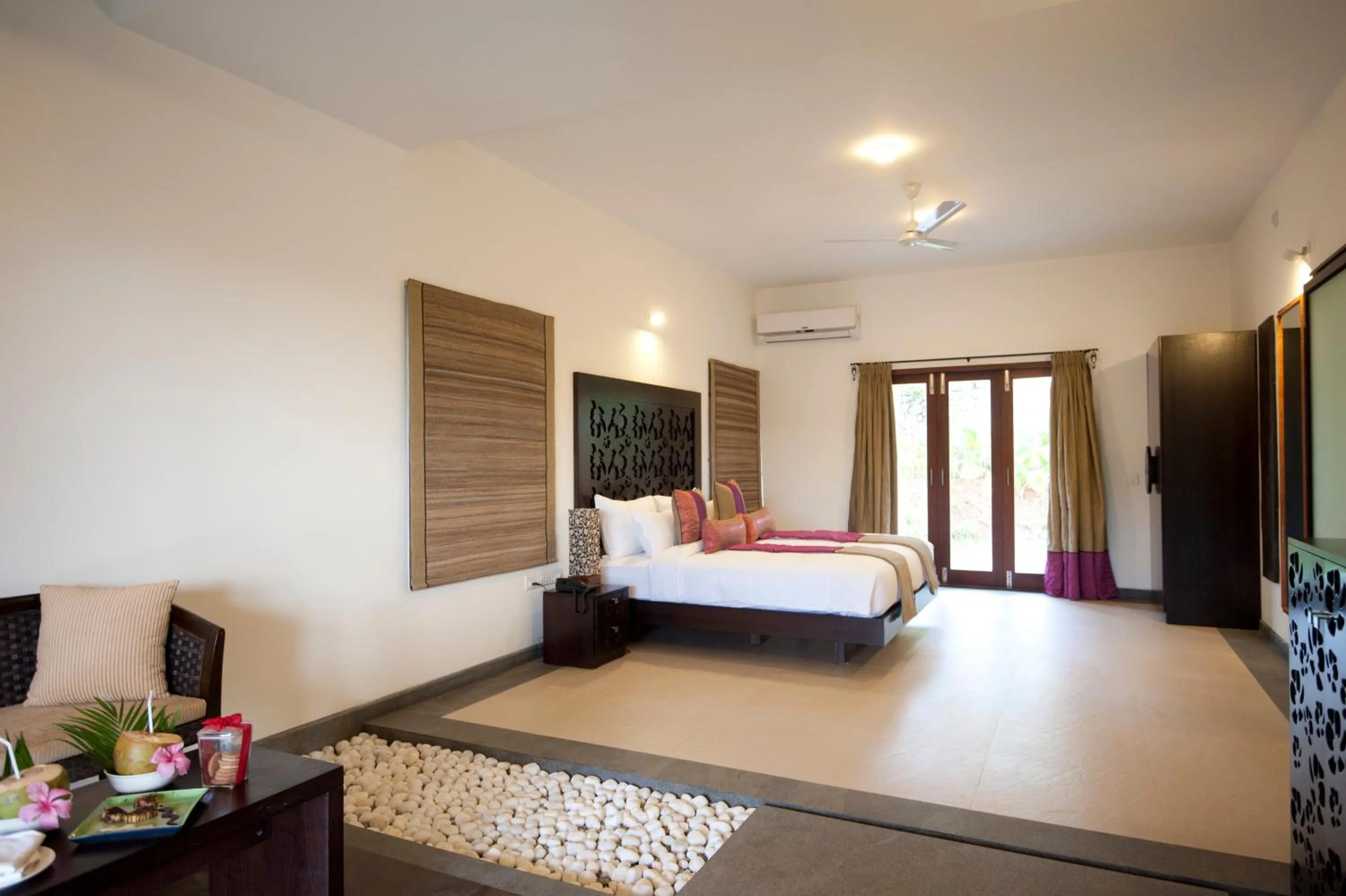 Bed in Niraamaya Wellness Retreats, Surya Samudra, Kovalam