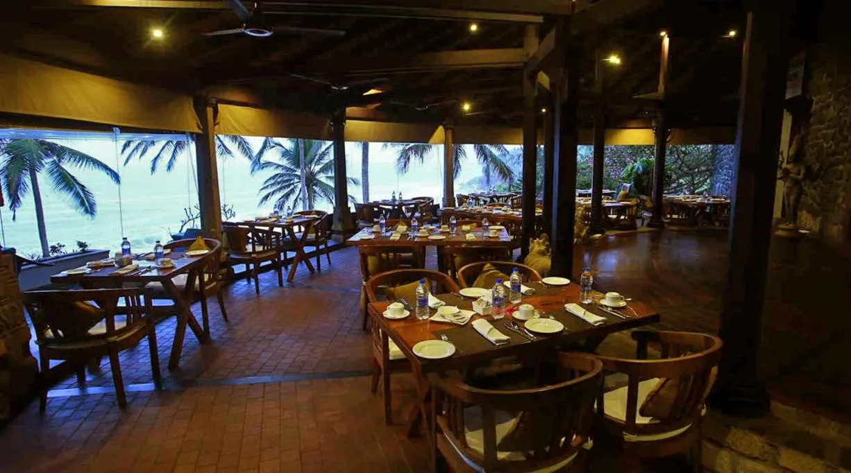 Restaurant/places to eat in Niraamaya Wellness Retreats, Surya Samudra, Kovalam