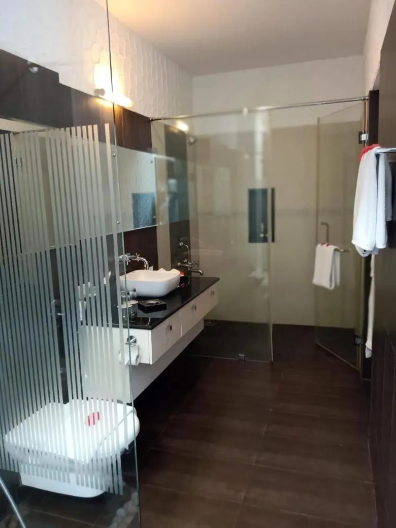 Bathroom in Niraamaya Wellness Retreats, Surya Samudra, Kovalam