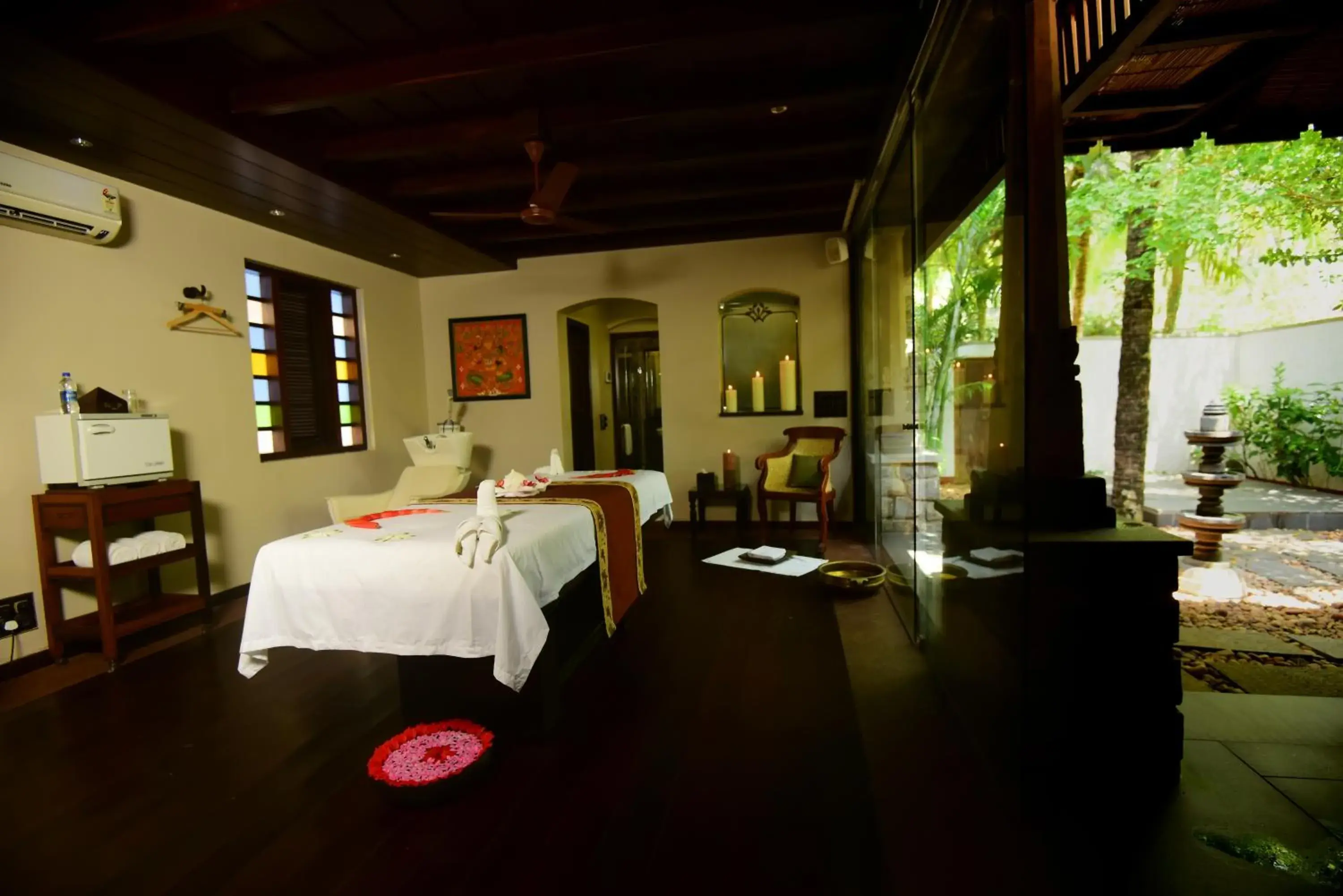 Spa and wellness centre/facilities, Bed in Niraamaya Wellness Retreats, Surya Samudra, Kovalam Spa and wellness centre/facilities, Bed in Niraamaya Wellness Retreats, Surya Samudra, Kovalam