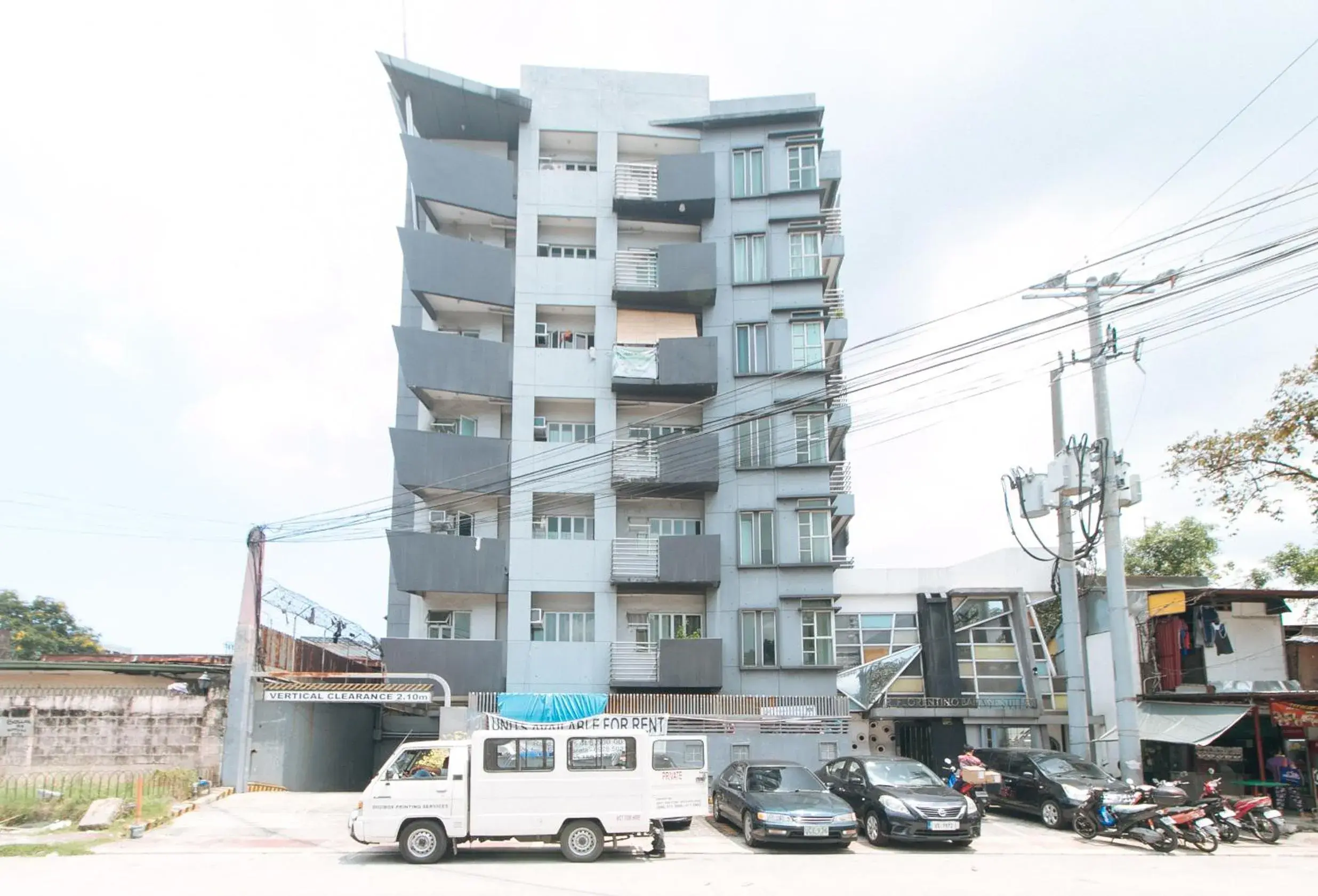 RedDoorz Plus at Banawe Quezon City RedDoorz Plus at Banawe Quezon City