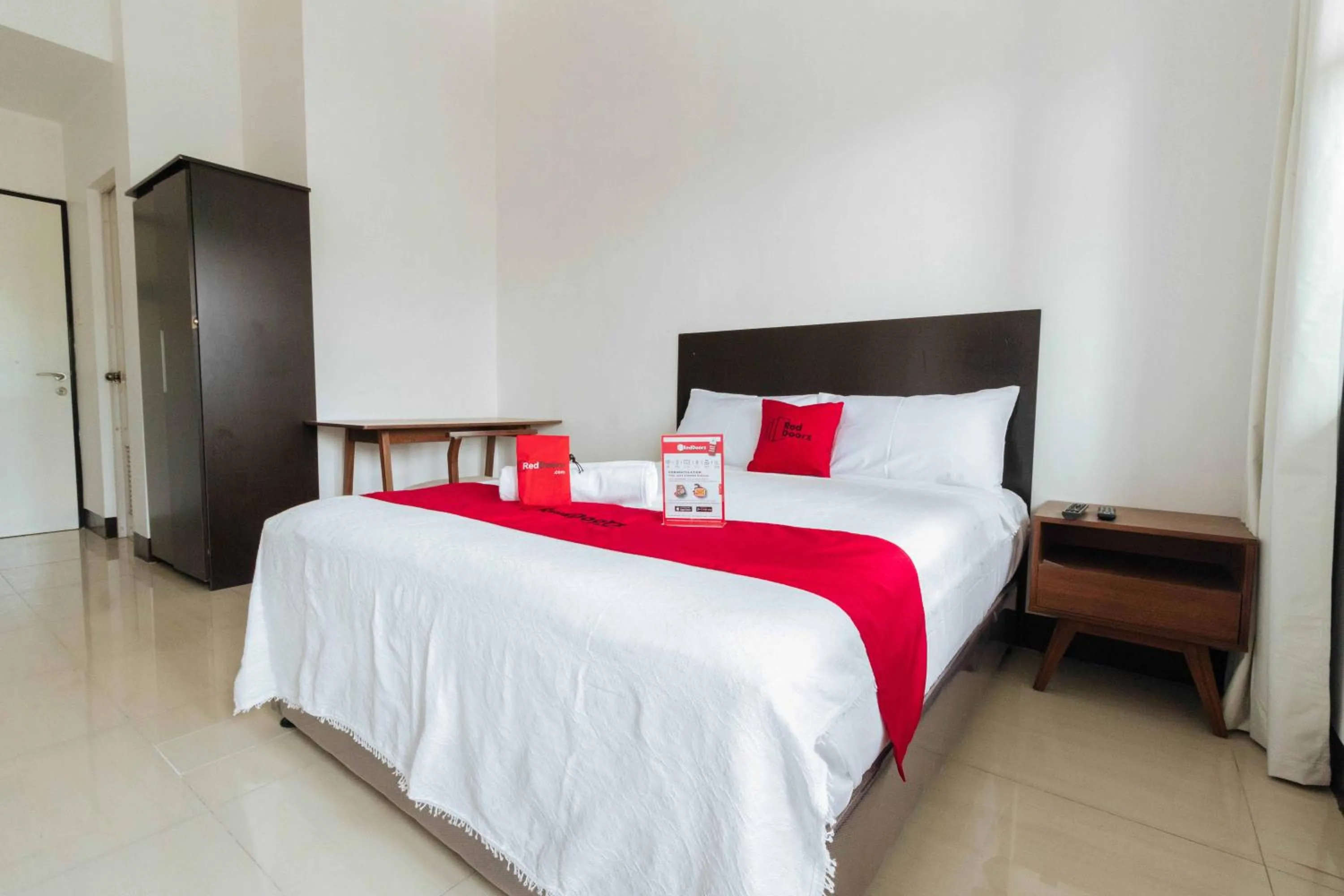 Bed in RedDoorz Plus at Banawe Quezon City