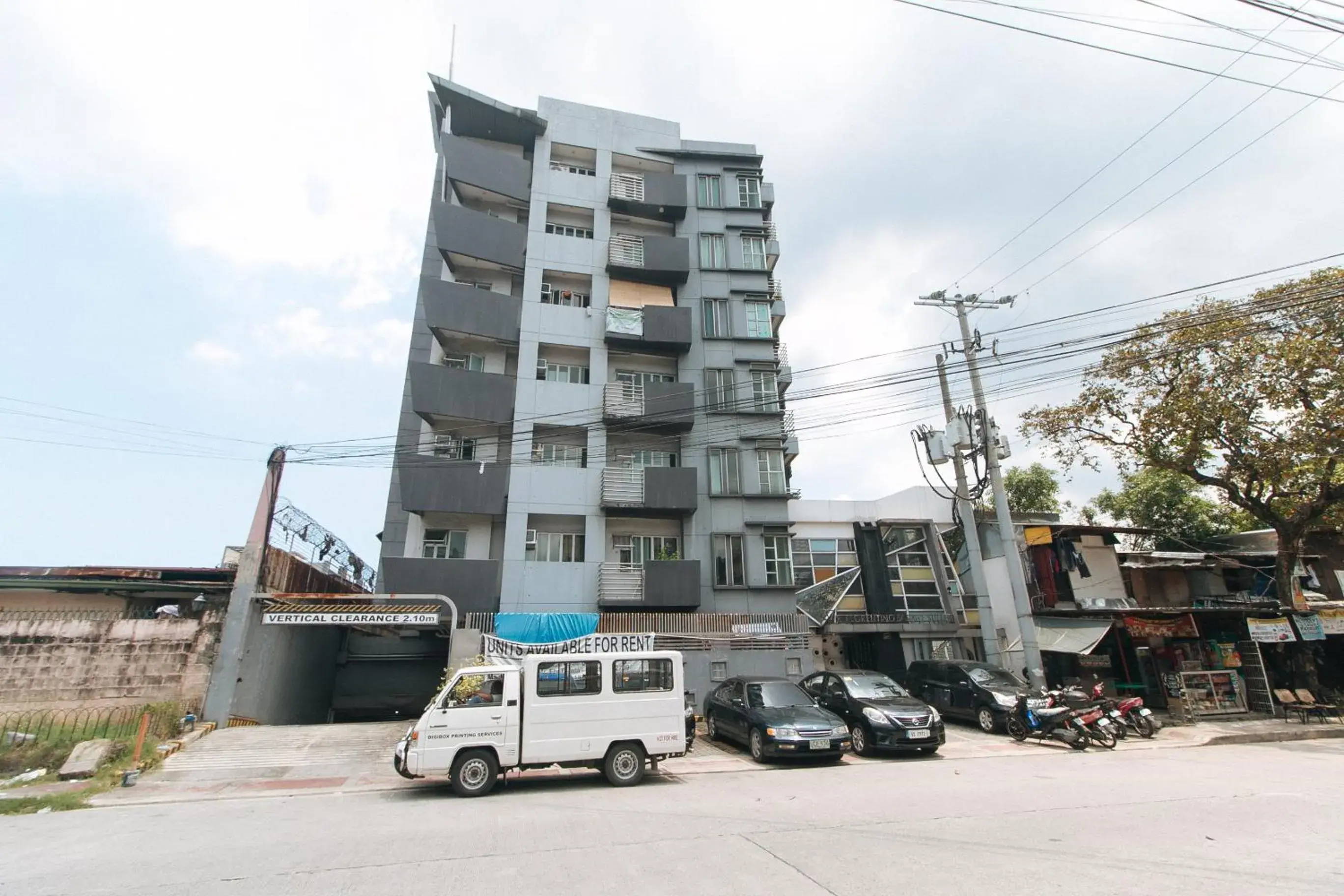 RedDoorz Plus at Banawe Quezon City RedDoorz Plus at Banawe Quezon City