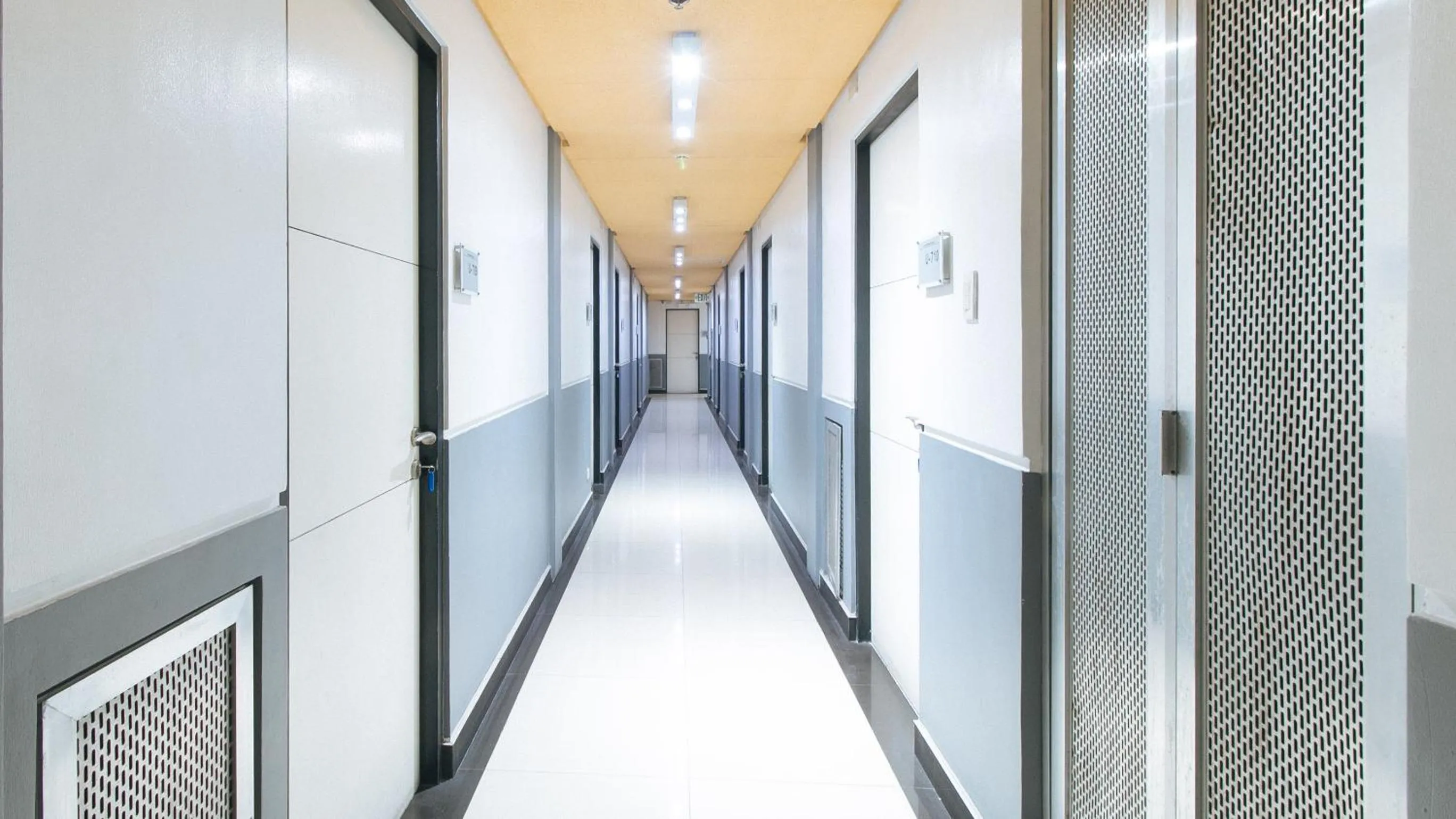 Area and facilities in RedDoorz Plus at Banawe Quezon City