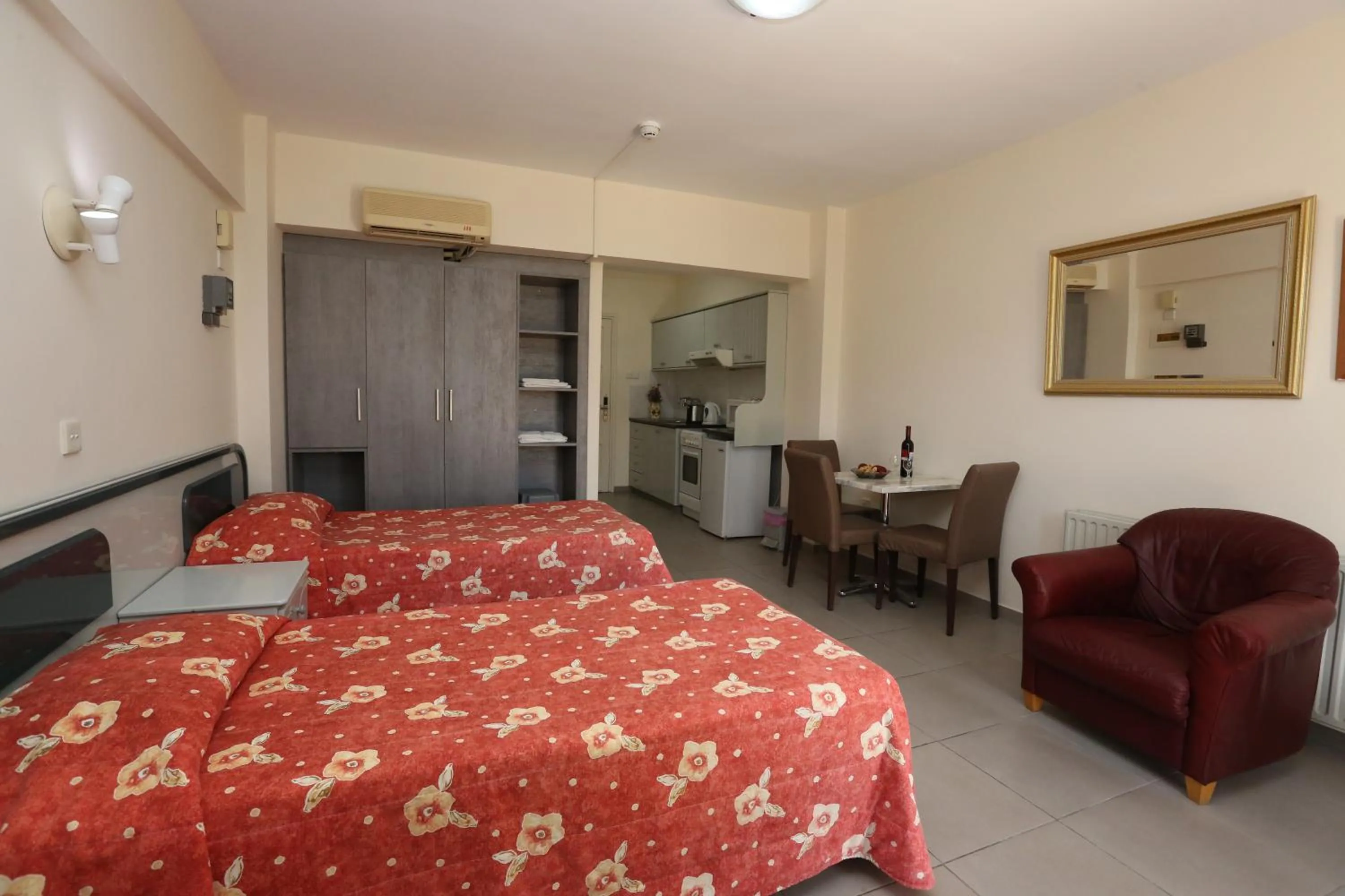 Bed in Sunquest Gardens Holiday Resort