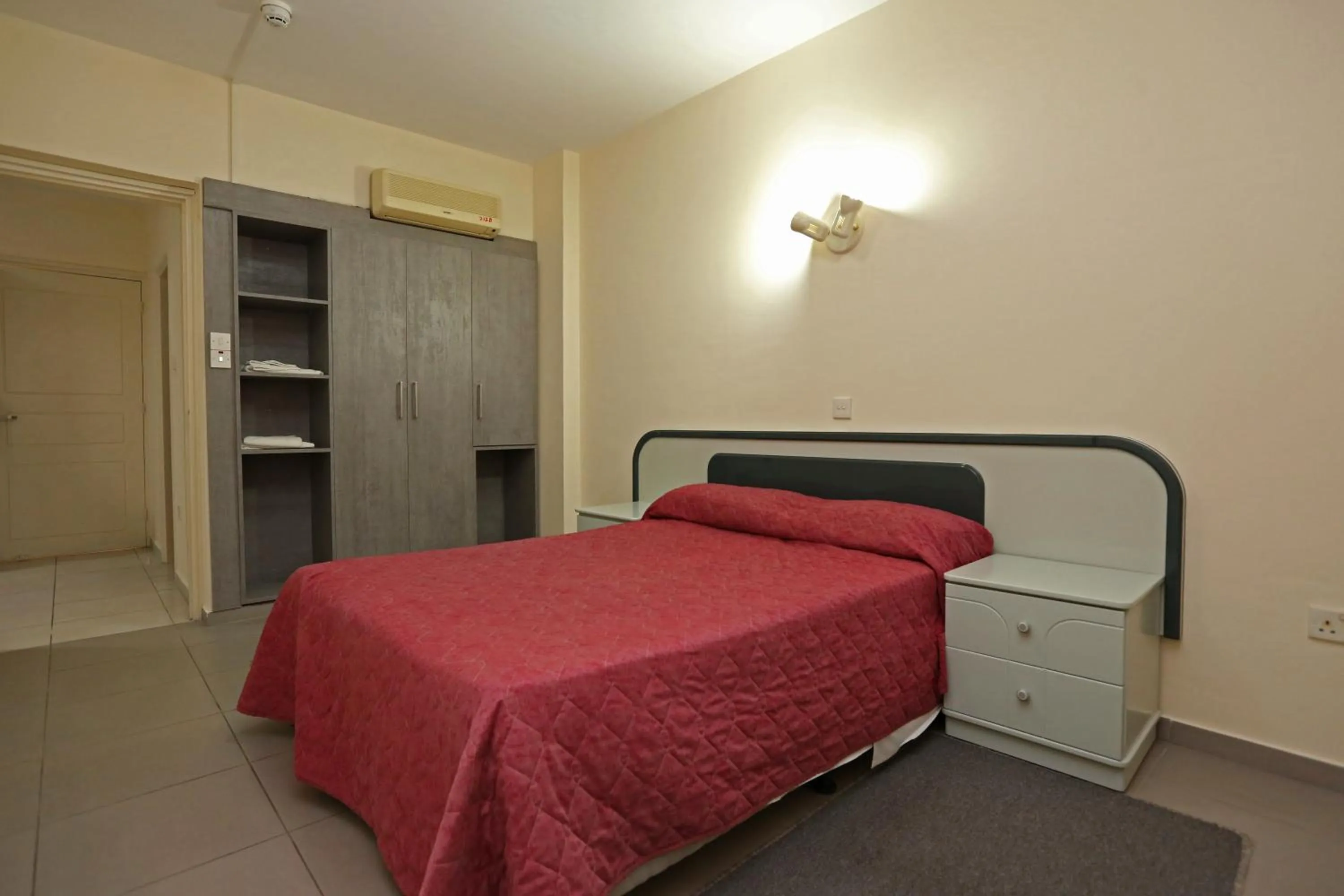 Bed in Sunquest Gardens Holiday Resort