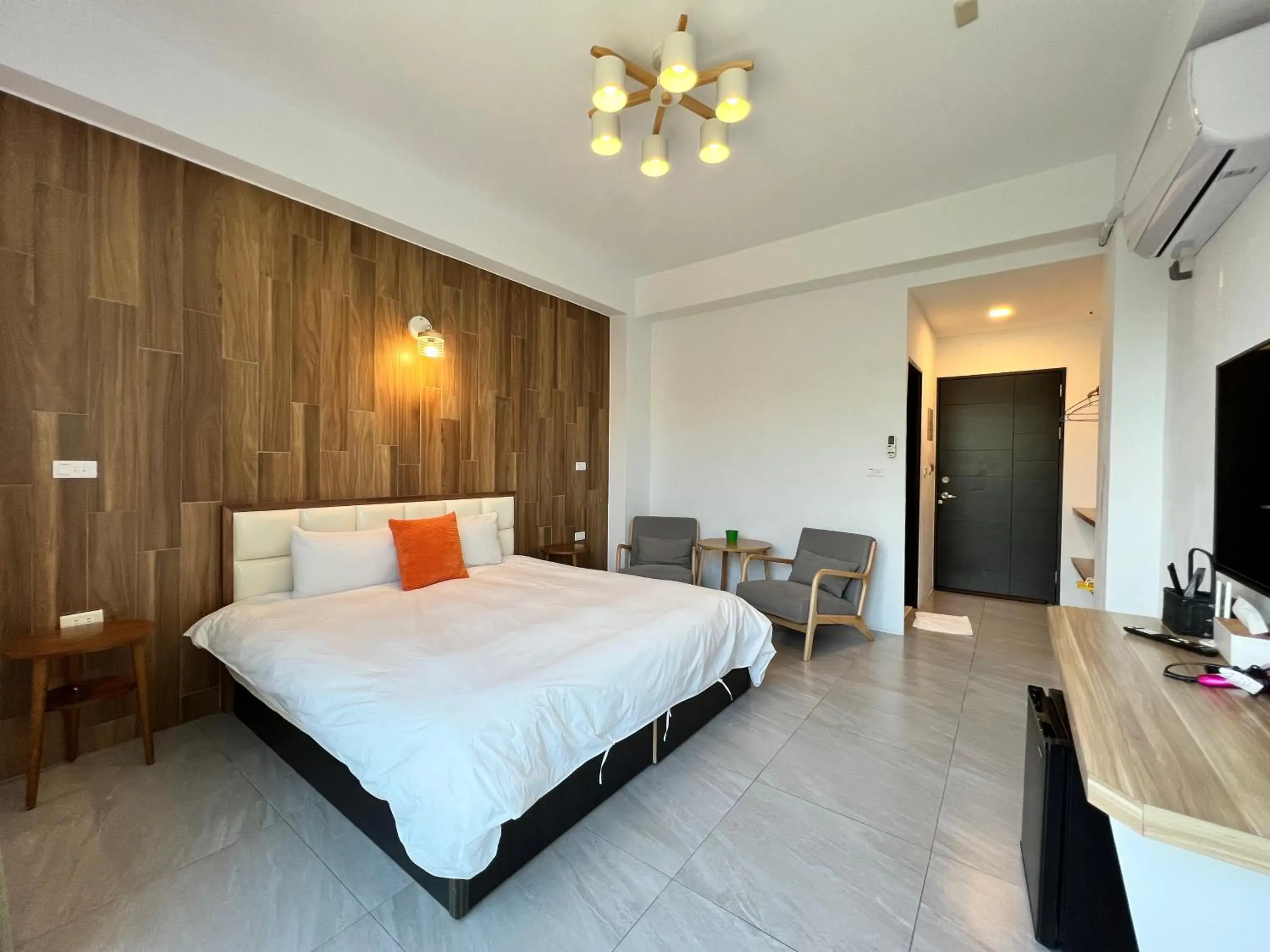 Photo of the whole room, Bed in Kenting Peninsula Inn Photo of the whole room, Bed in Kenting Peninsula Inn