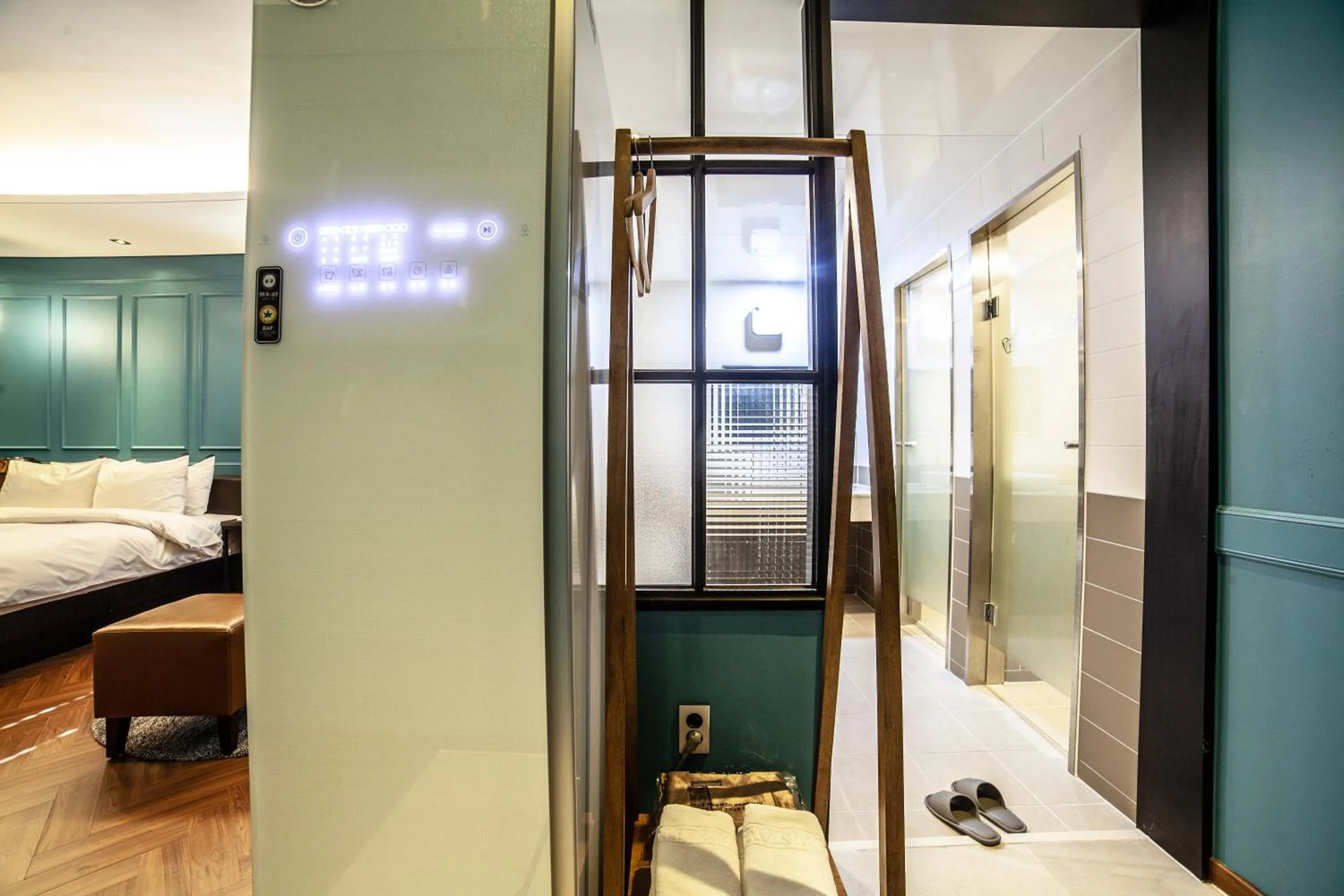 Bed in Hotel Stay 53