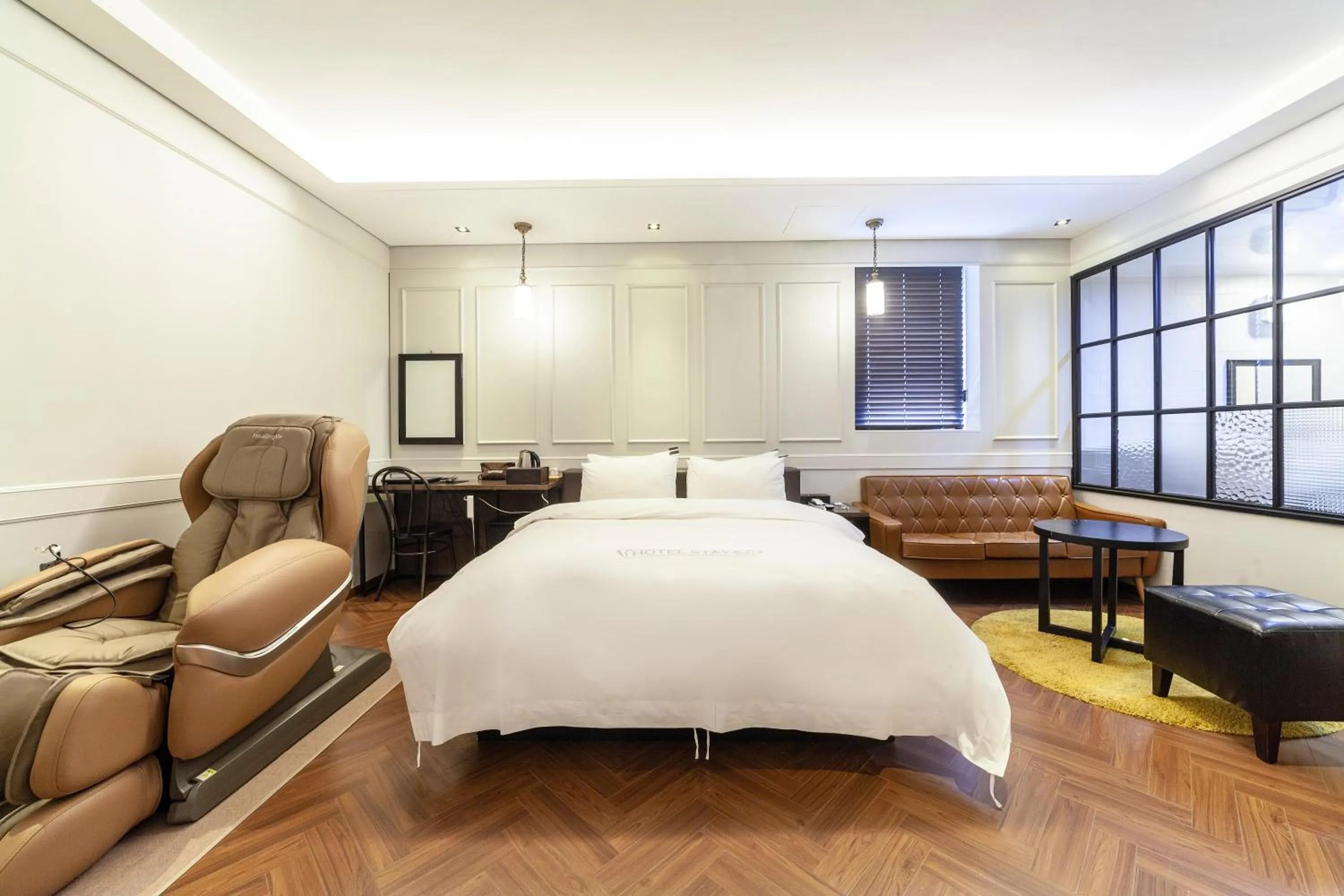 Bed in Hotel Stay 53