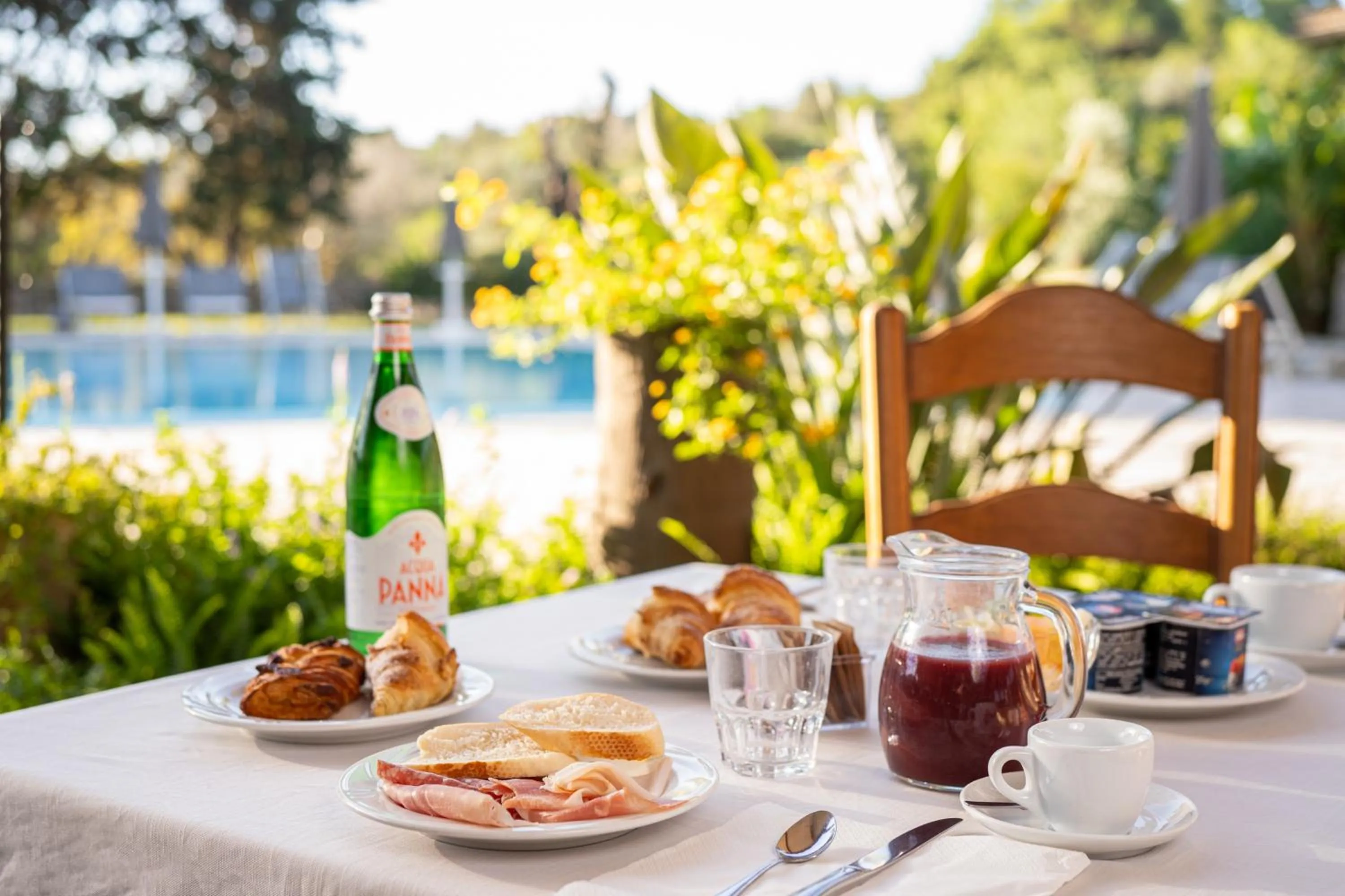 Continental breakfast in Hotel Masseria Le Pajare