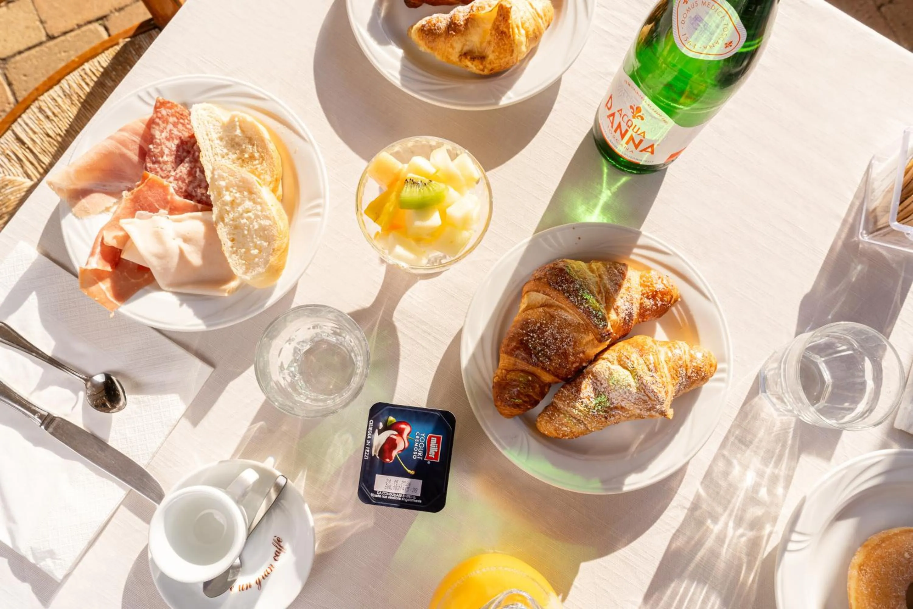 Continental breakfast in Hotel Masseria Le Pajare