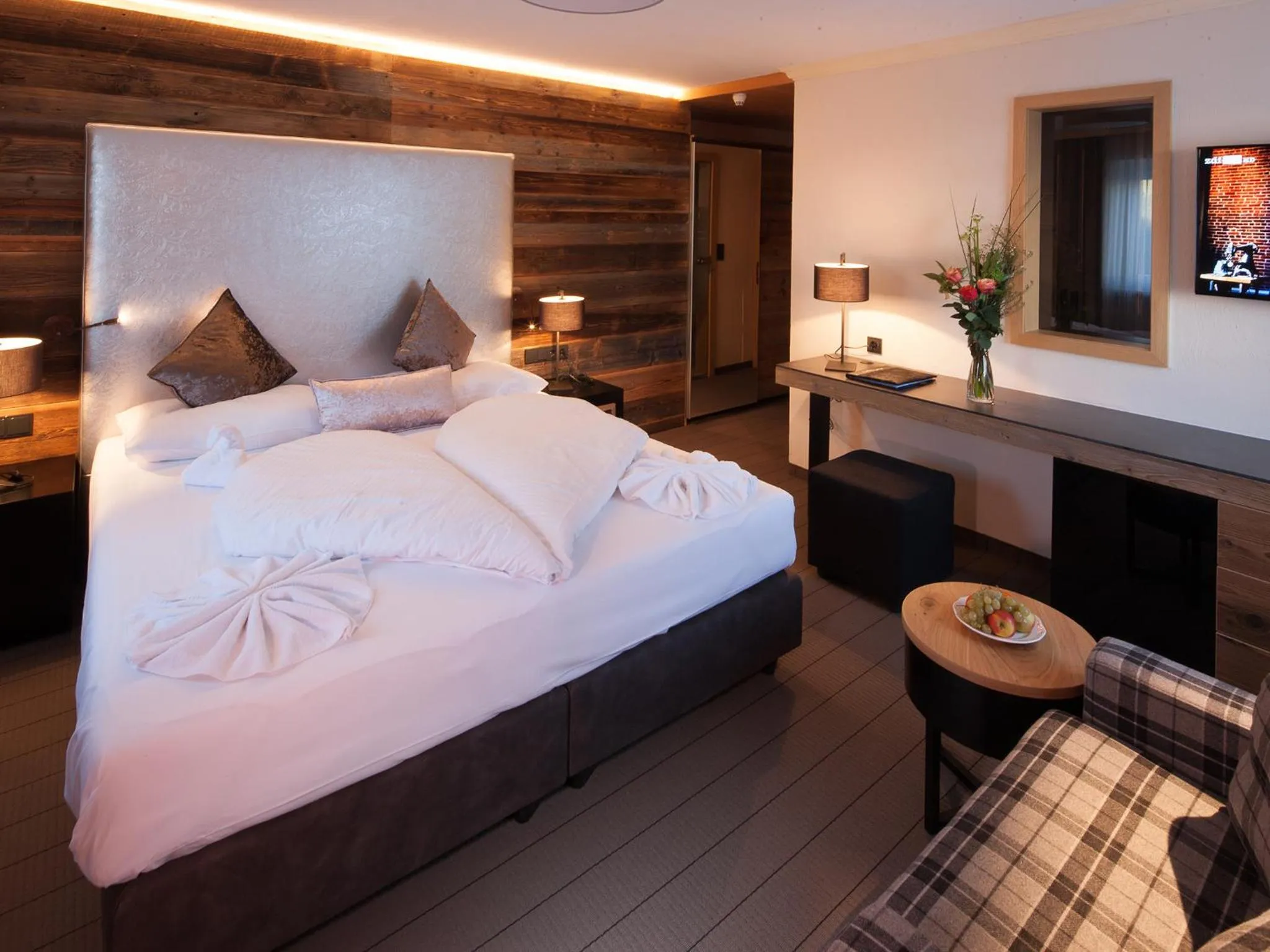 Bedroom, Bed in Boutique Hotel die Mittagspitze Superior