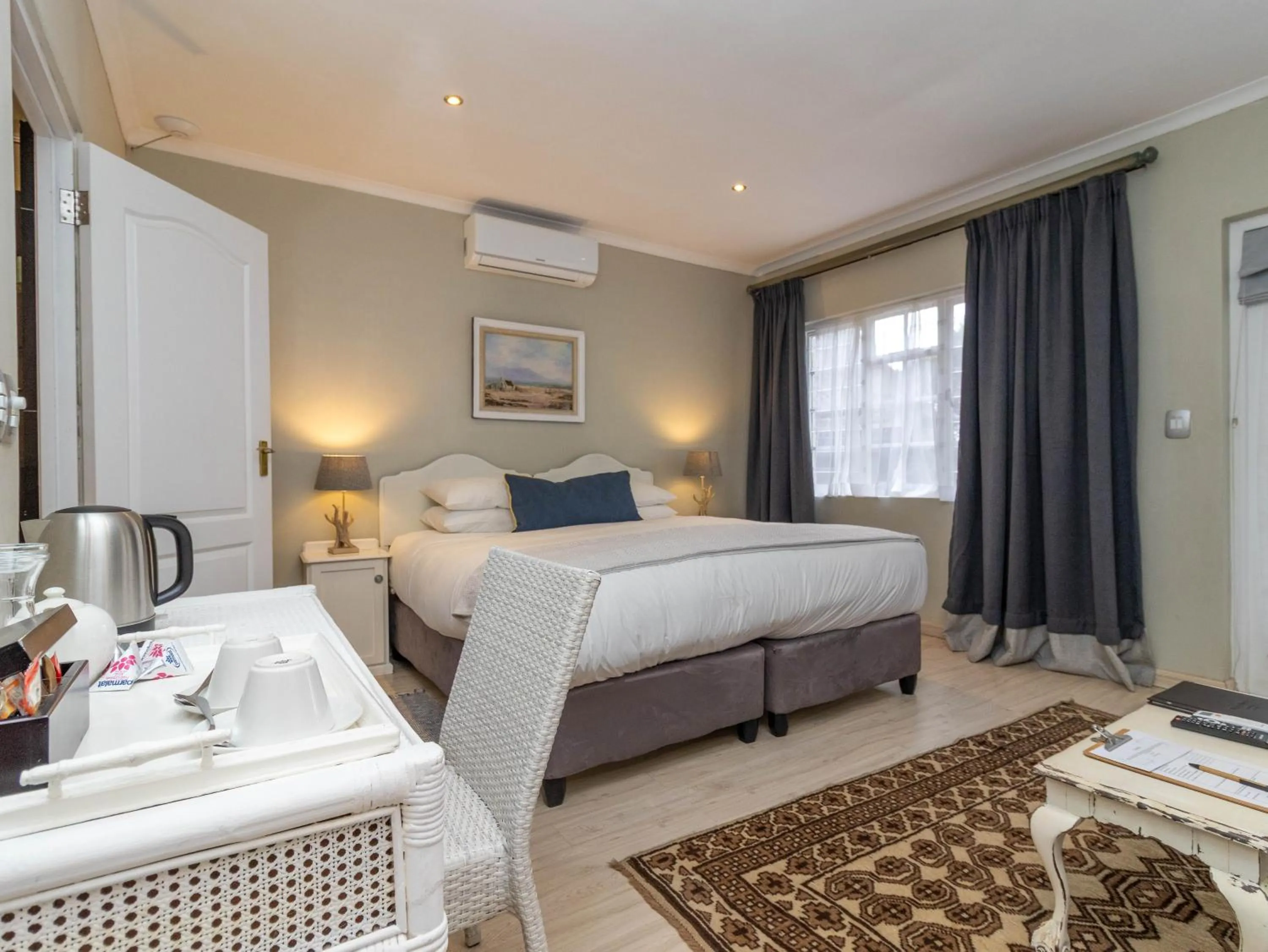 Bed in Whale Rock Luxury Lodge