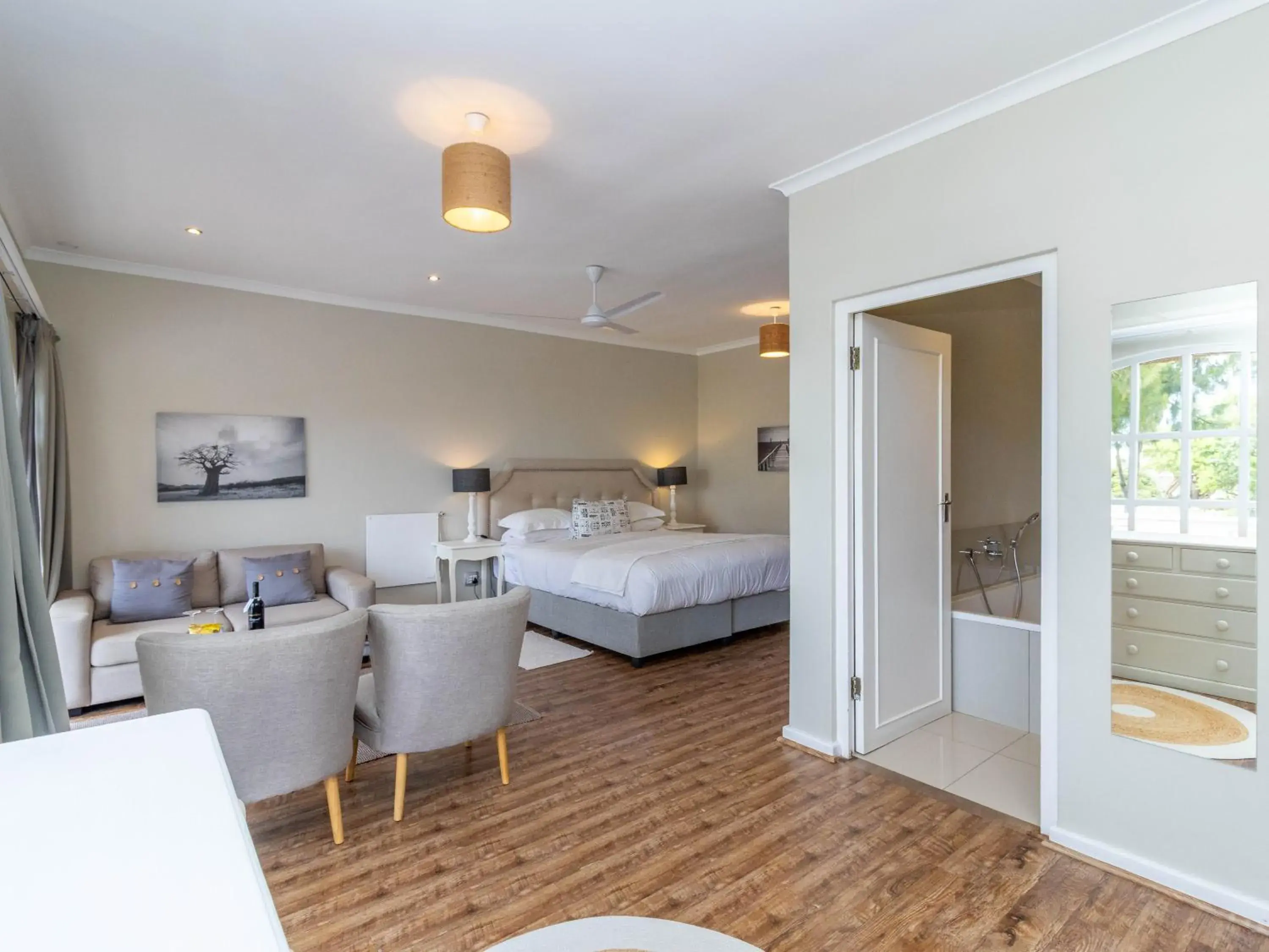 View (from property/room), Bed in Whale Rock Luxury Lodge View (from property/room), Bed in Whale Rock Luxury Lodge