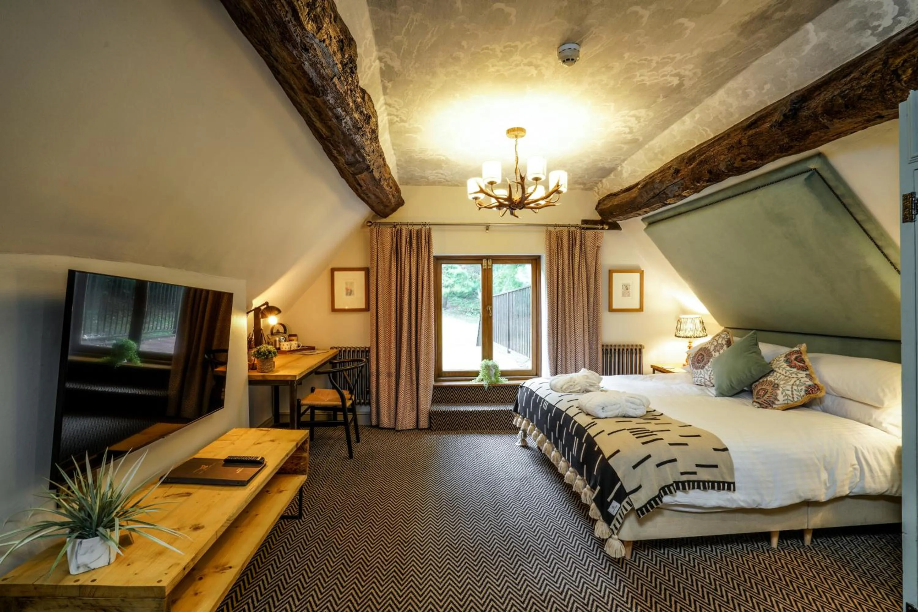 Bed in The Pheasant Inn