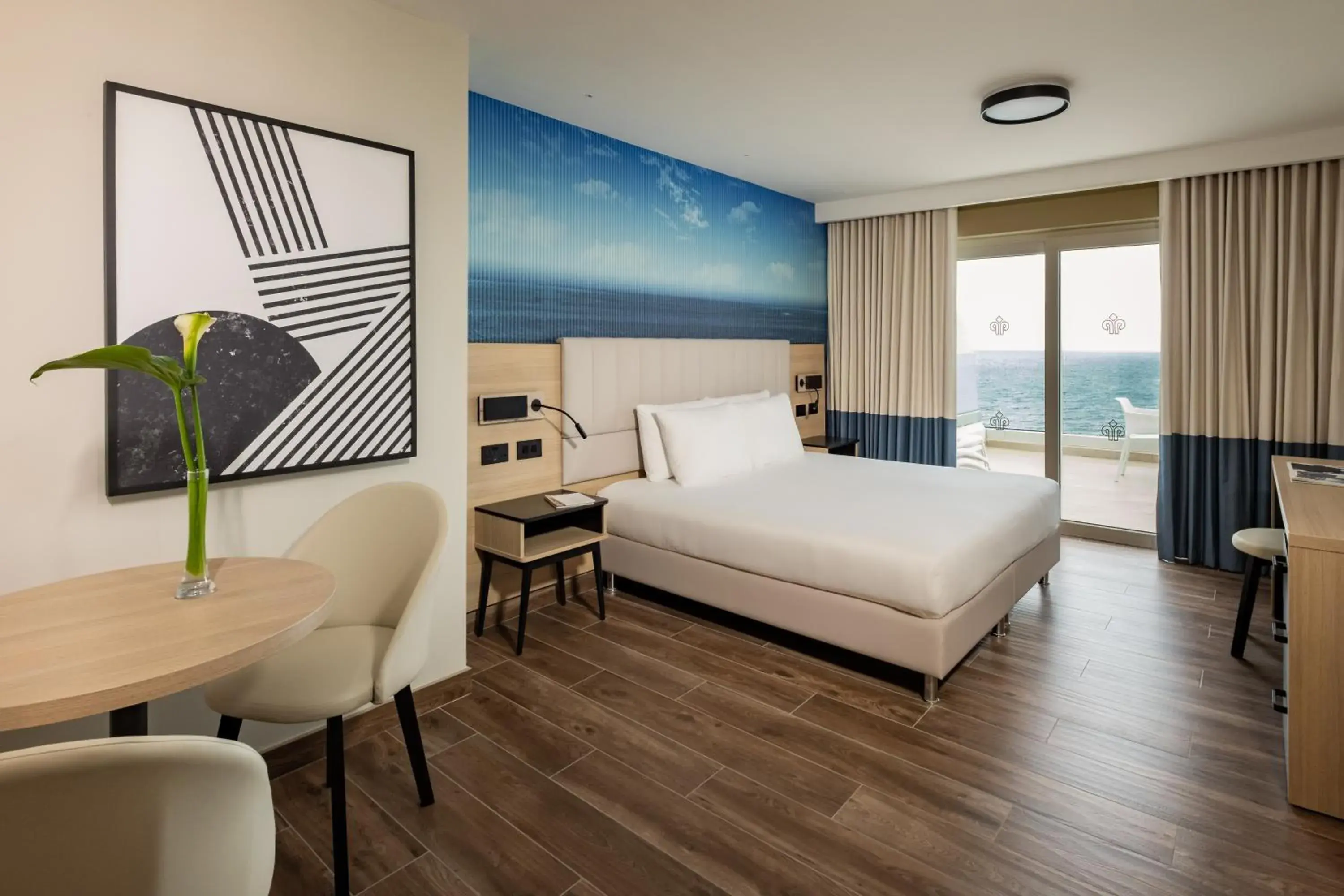 Junior Suite with Sea View in QAWRA Palace Resort & SPA Junior Suite with Sea View in QAWRA Palace Resort & SPA