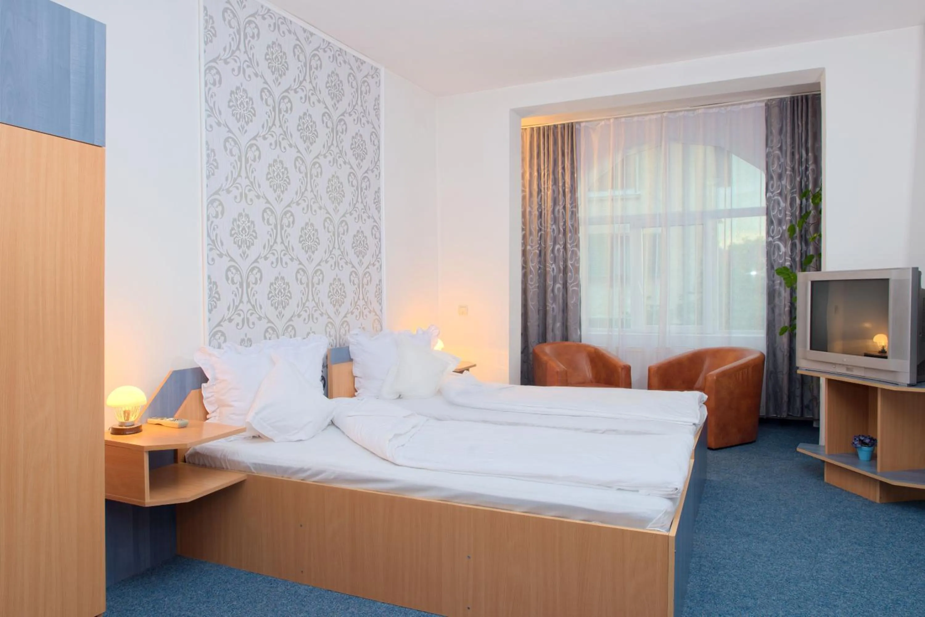 Bedroom, Bed in Pensiunea Leo