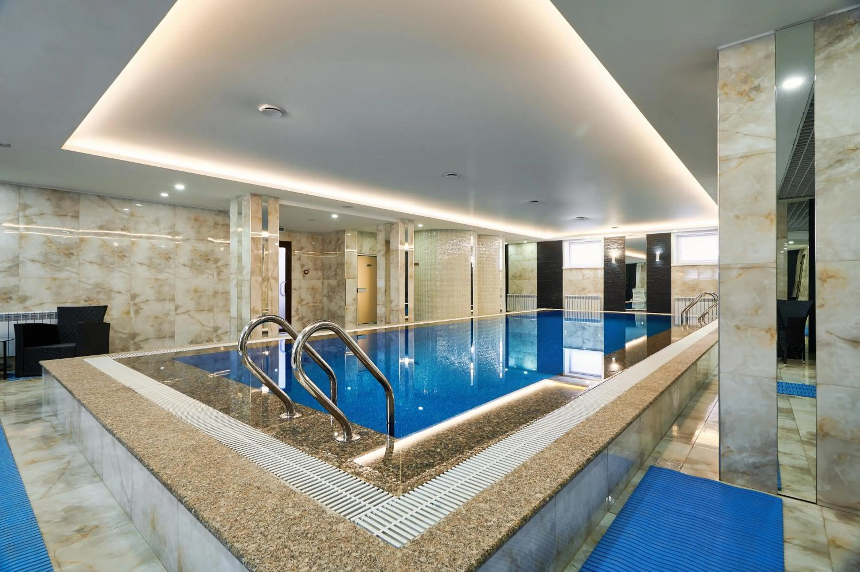 Swimming pool in Aisha Bibi Hotel & Spa