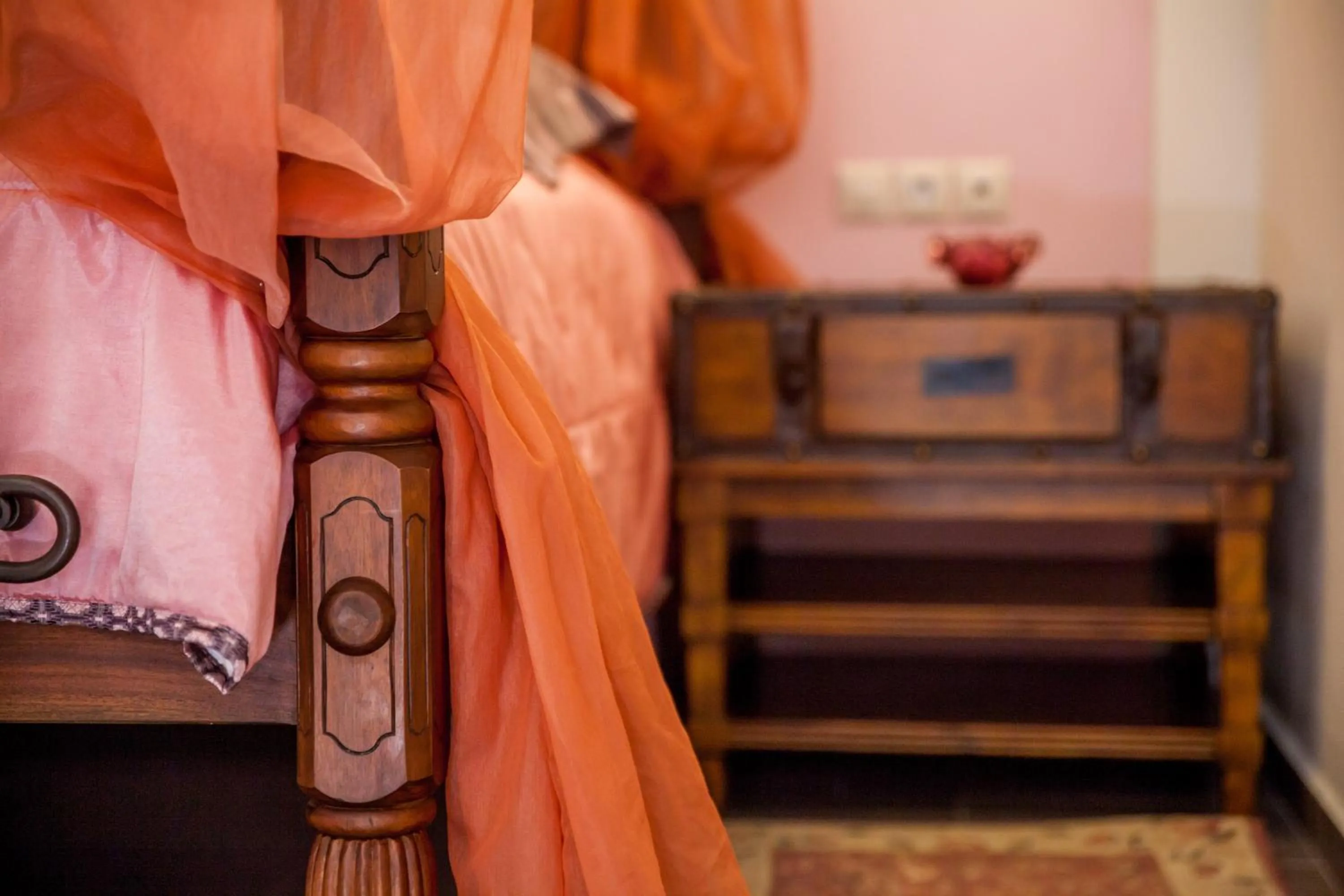 Decorative detail, Bed in Lions Nine