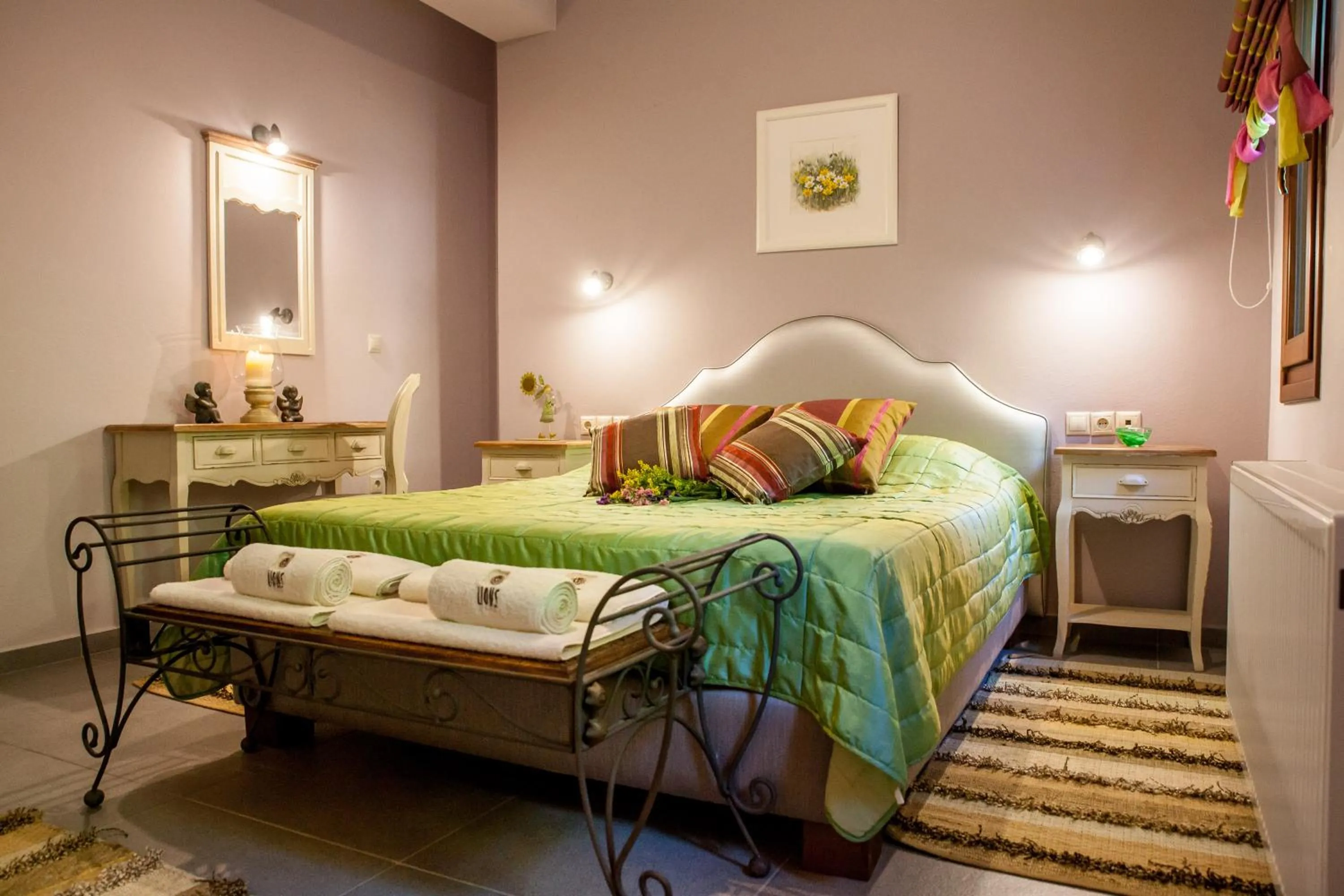 Bedroom, Bed in Lions Nine