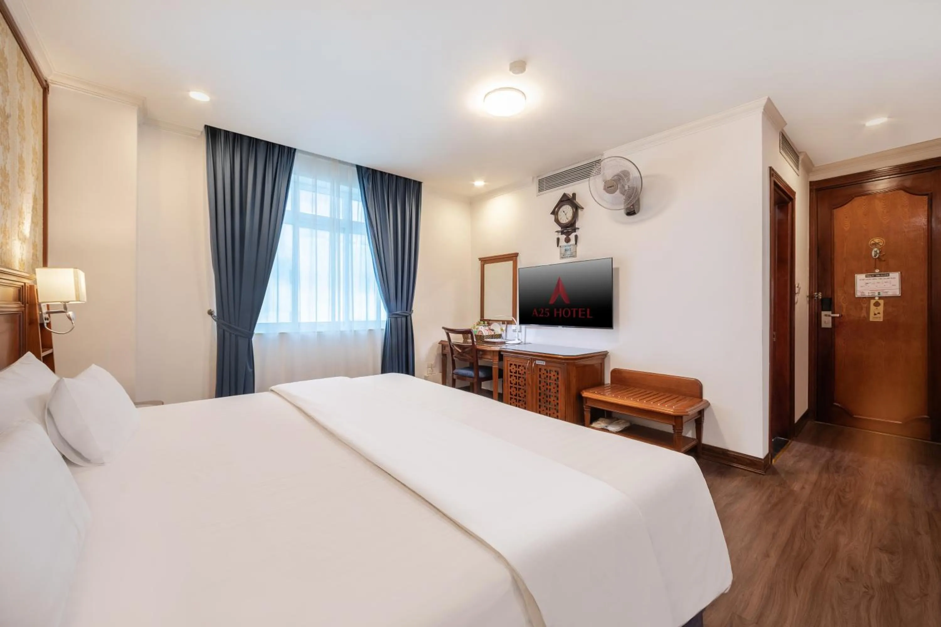 Bed in A25 Hotel - 19 Phan Đình Phùng