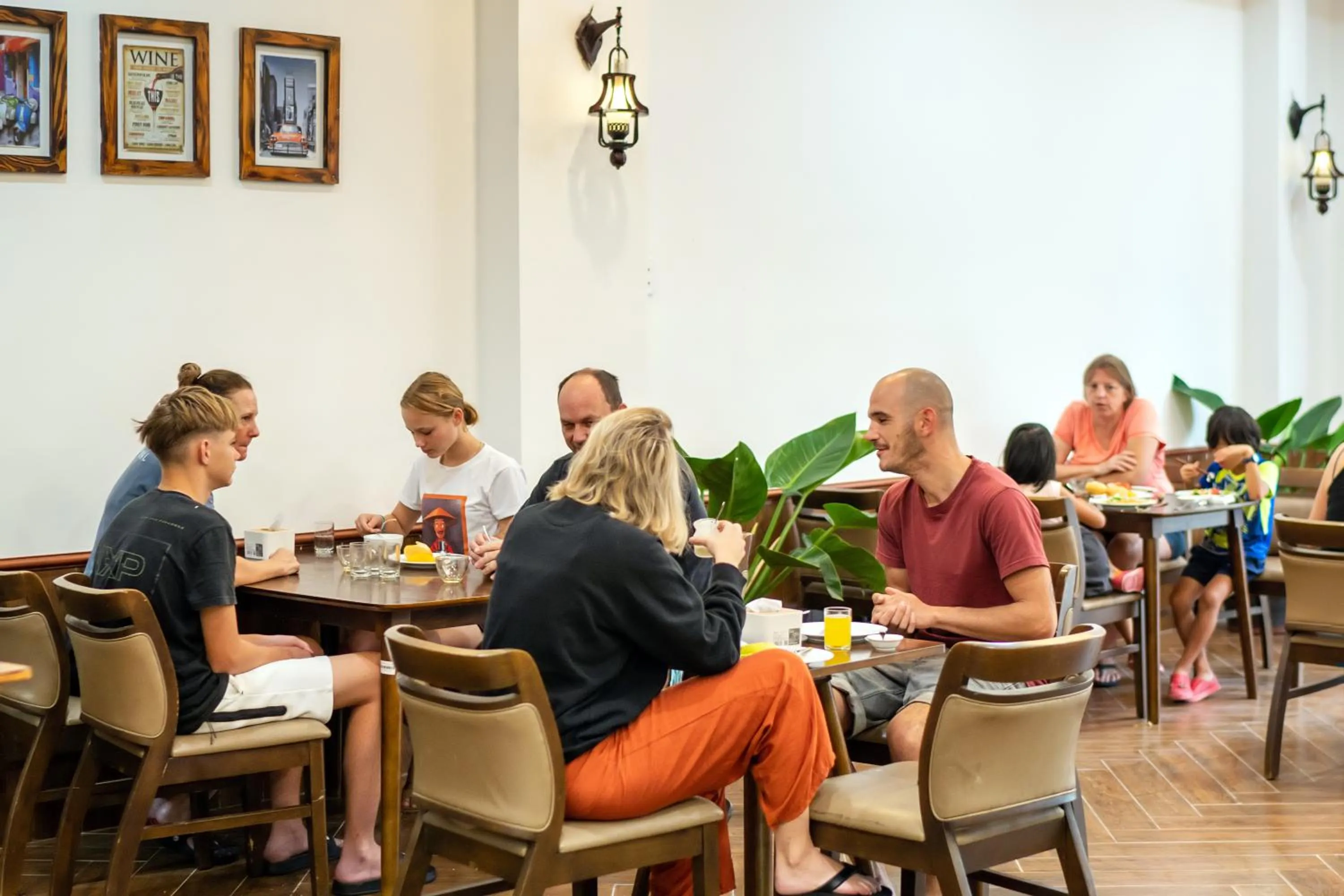 Breakfast in La An Old Town Hotel