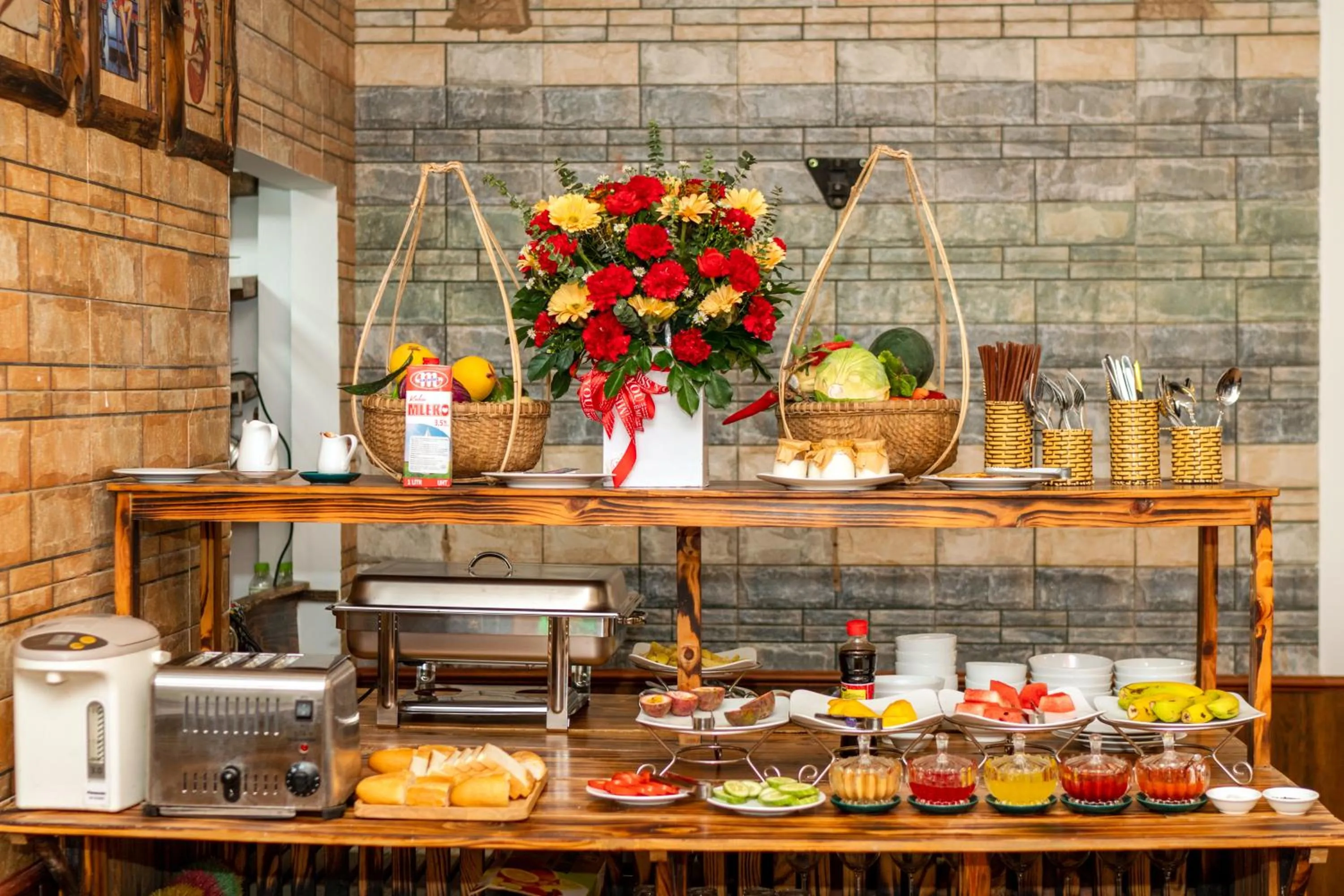 Breakfast in La An Old Town Hotel