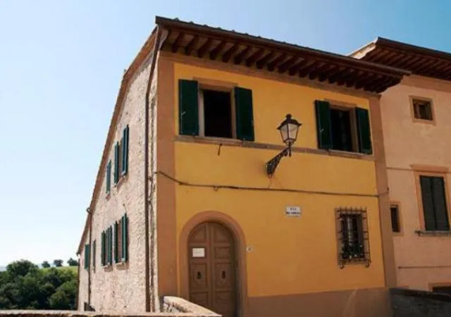 Facade/entrance in Arnolfo B&B