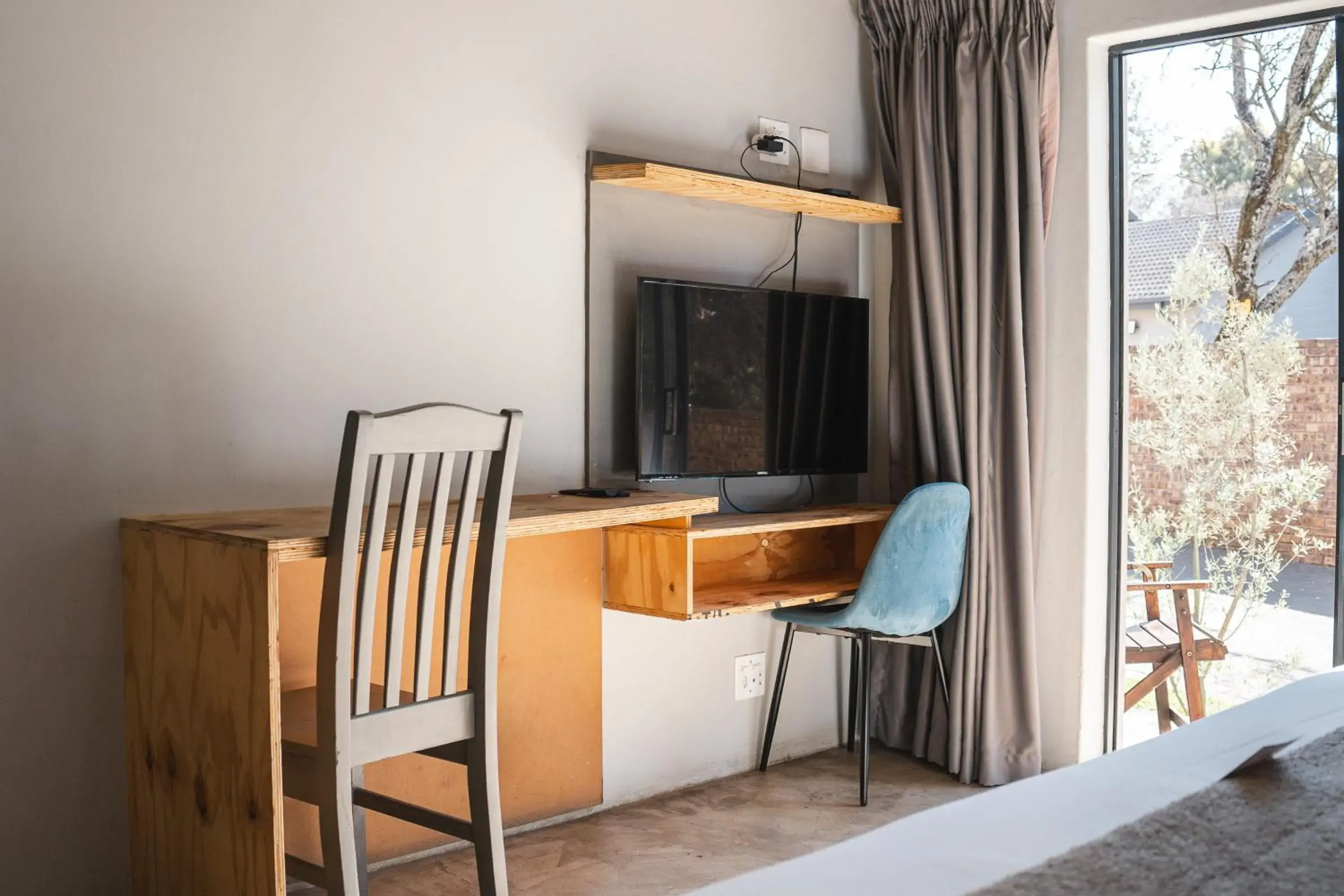 TV and multimedia in The Wild Peach - Menlyn TV and multimedia in The Wild Peach - Menlyn