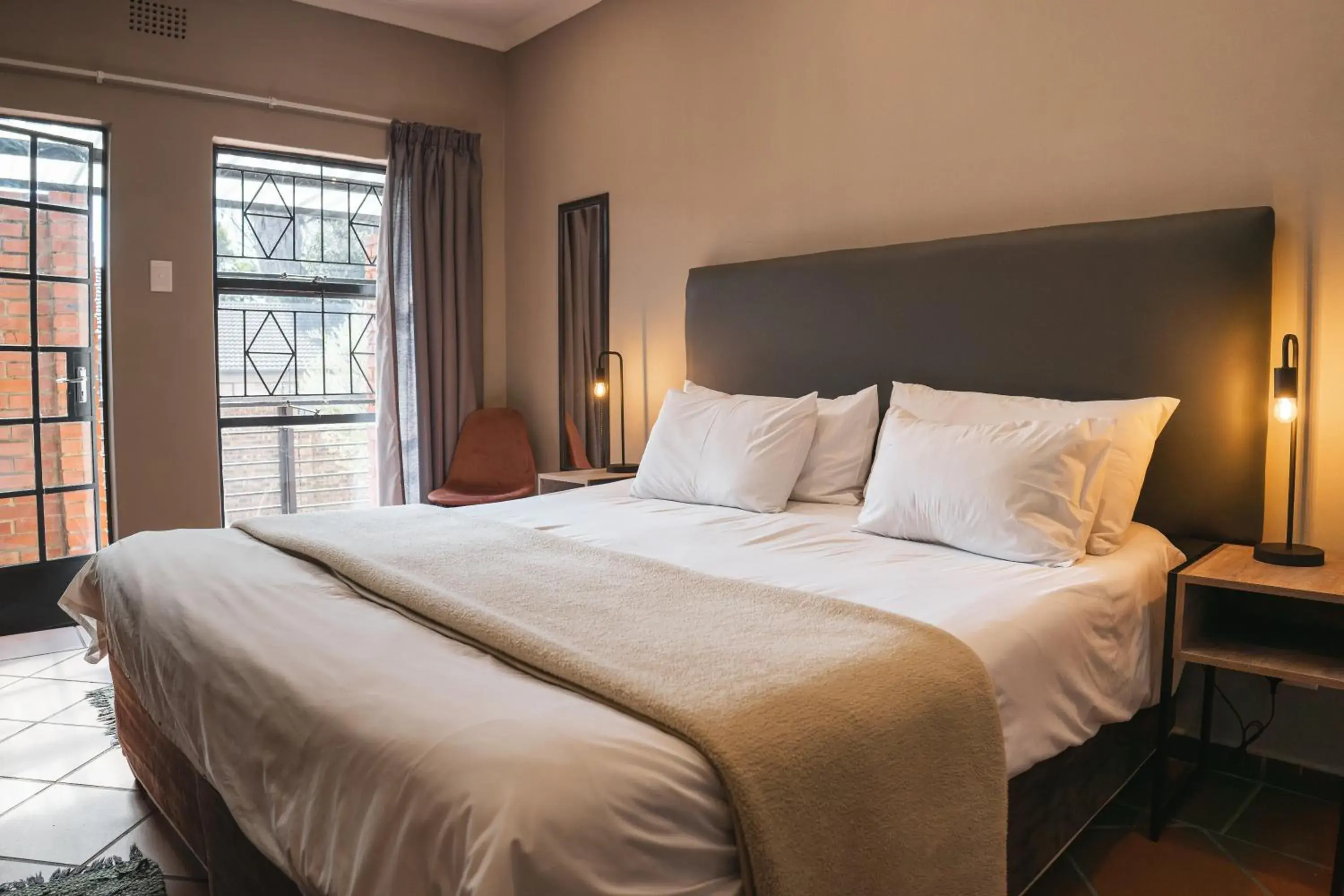 Bed in The Wild Peach - Menlyn Bed in The Wild Peach - Menlyn