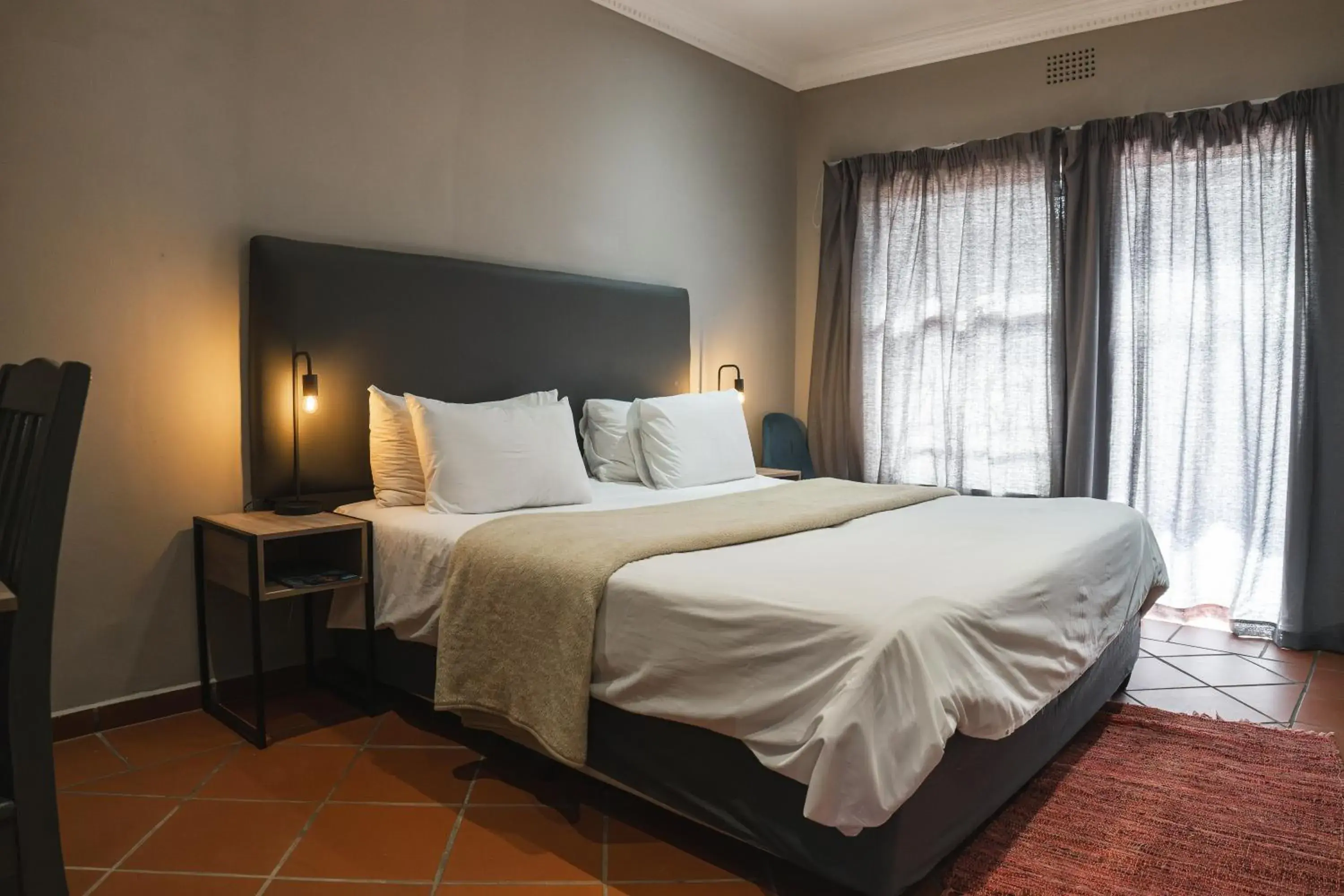 Bedroom, Bed in The Wild Peach - Menlyn Bedroom, Bed in The Wild Peach - Menlyn
